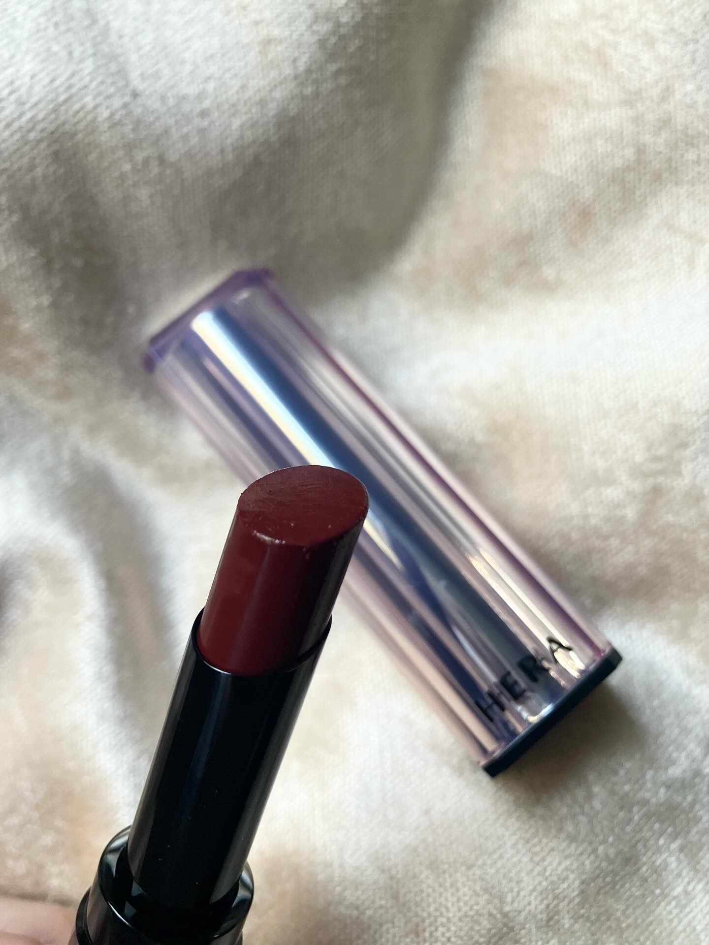 センシュアル ティンティッド シャイン スティック/HERA/口紅を使ったクチコミ（2枚目）