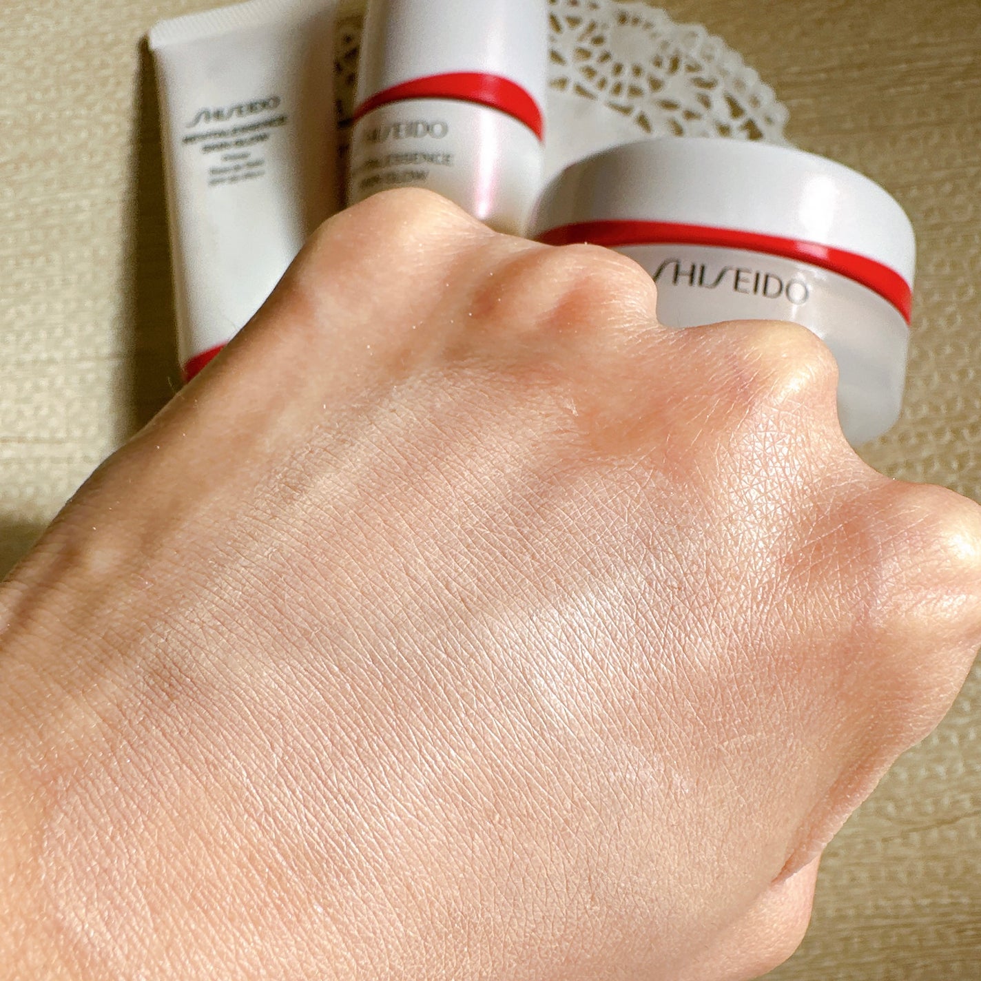 エッセンス スキングロウ ファンデーション/SHISEIDO/リキッドファンデーションを使ったクチコミ(4枚目)