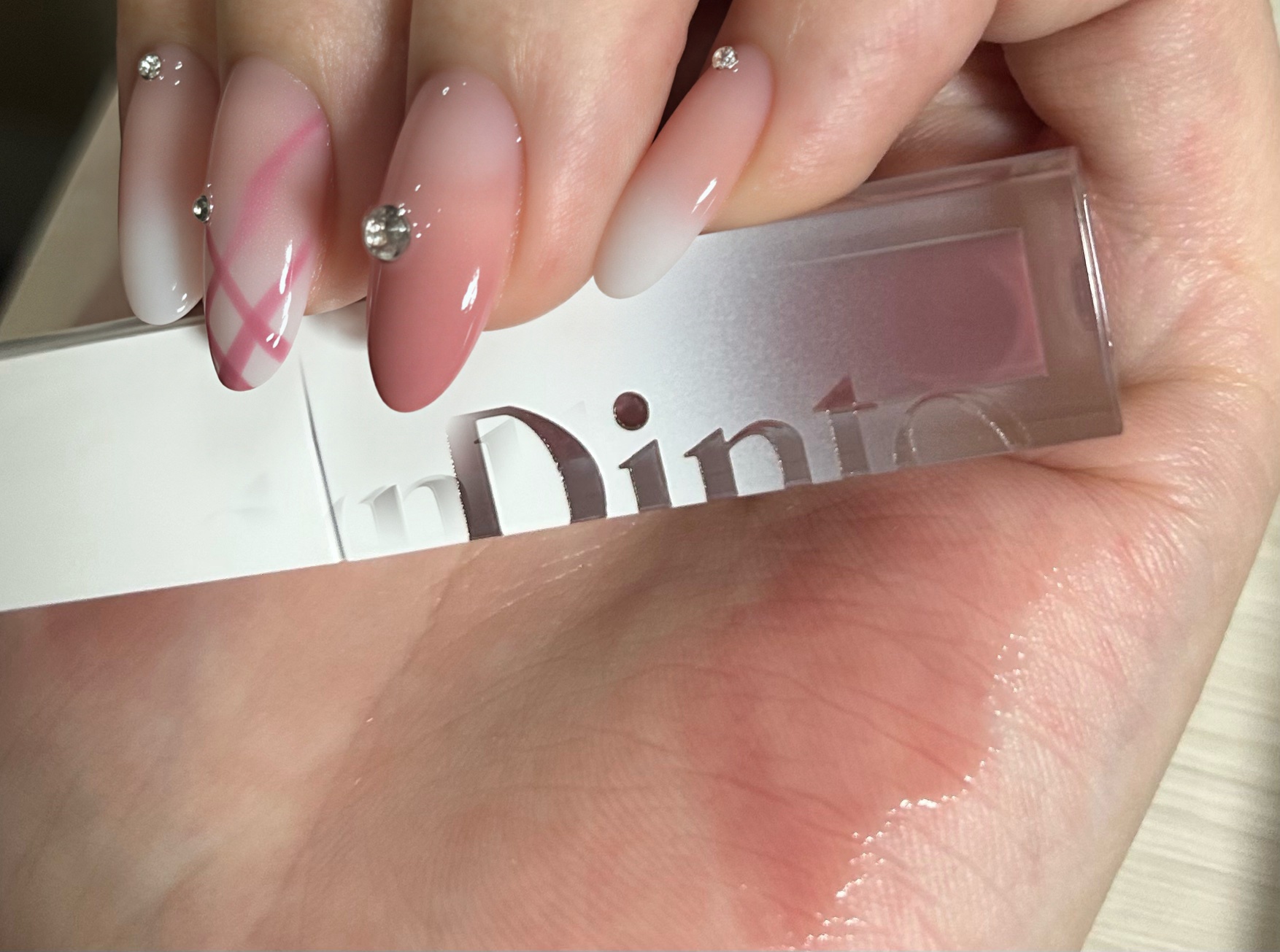 ミラーレスリップオイルグロス 357 Stillness/Dinto/リップグロスを使ったクチコミ（2枚目）