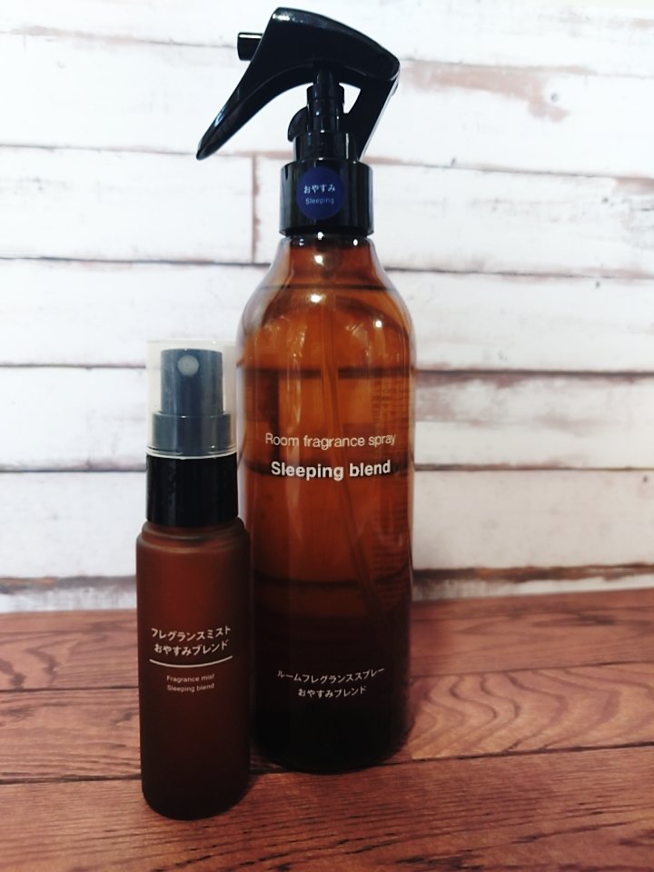 無印良品 ルームフレグランススプレーおやすみブレンドのクチコミ「🌃無印良品
　　　　ルームフレグランススプレーおやすみブレンド🌃
以前、無印良品のフレグランス.....」（2枚目）