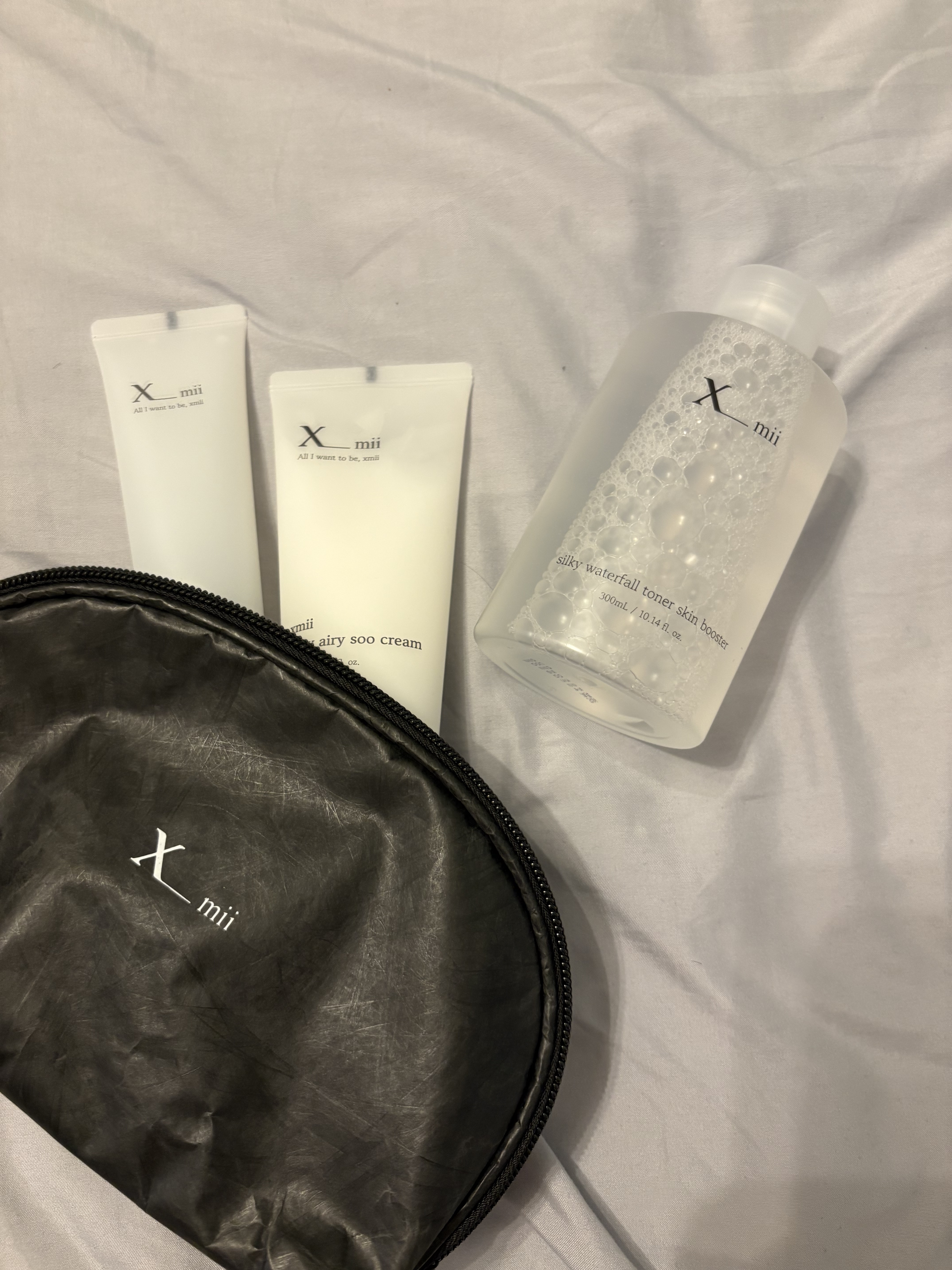 xmii シルキーウォーターフォールトナースキンブースターのクチコミ「#Xmii からクリスマスセット販売！

大容量のトナーはバシャバシャ使えて最高！！

クーポ.....」（2枚目）