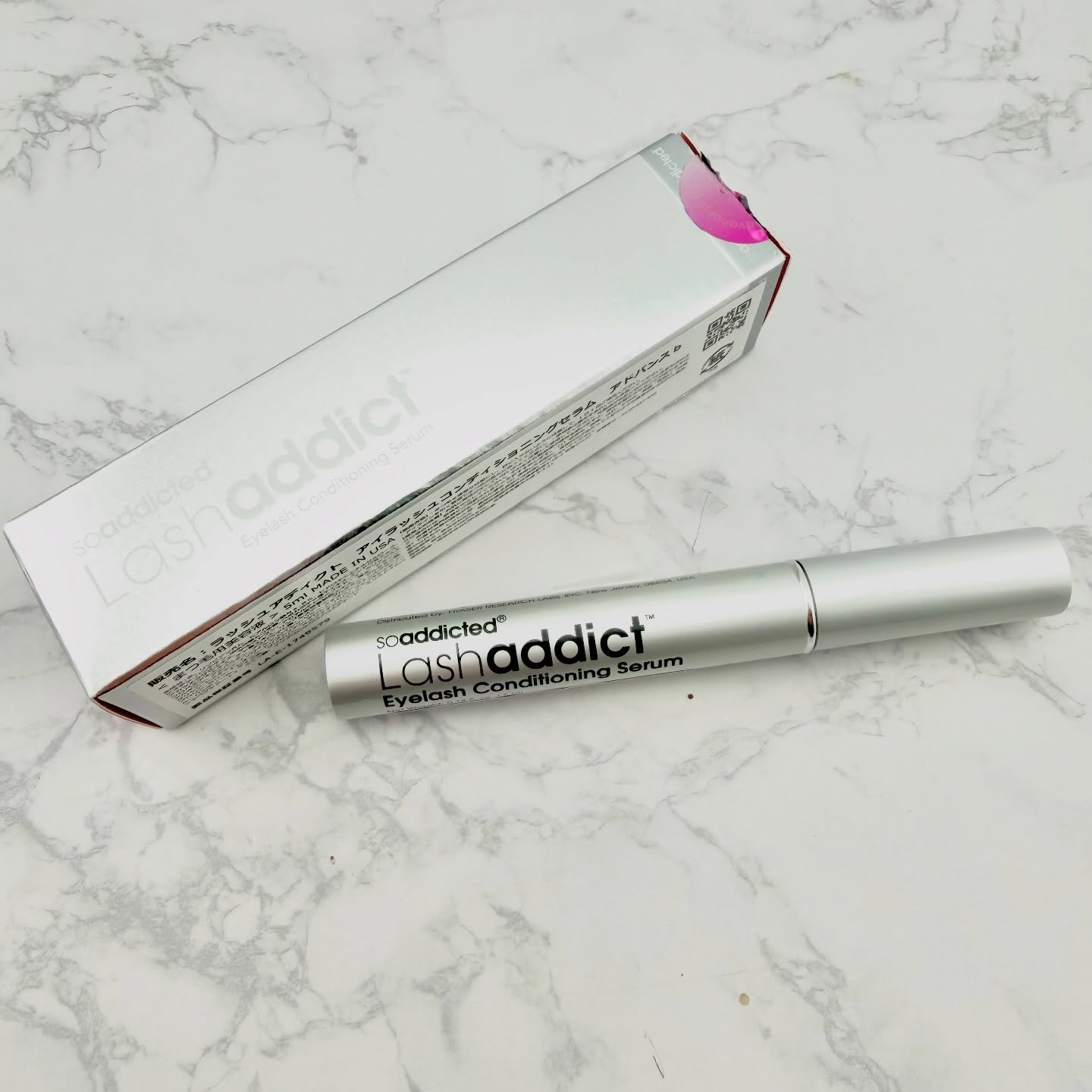 ラッシュアディクトの
アイラッシュコンディショニングセラムアドバンス✨

寝ている間の目元ケアとして
お風呂上がりの夜に使う
まつ毛用美容液♡
毎月まつ毛パーマをしているから
まつ毛ケアは頑張っている！！

これは先端が細筆タイプで
まつ毛