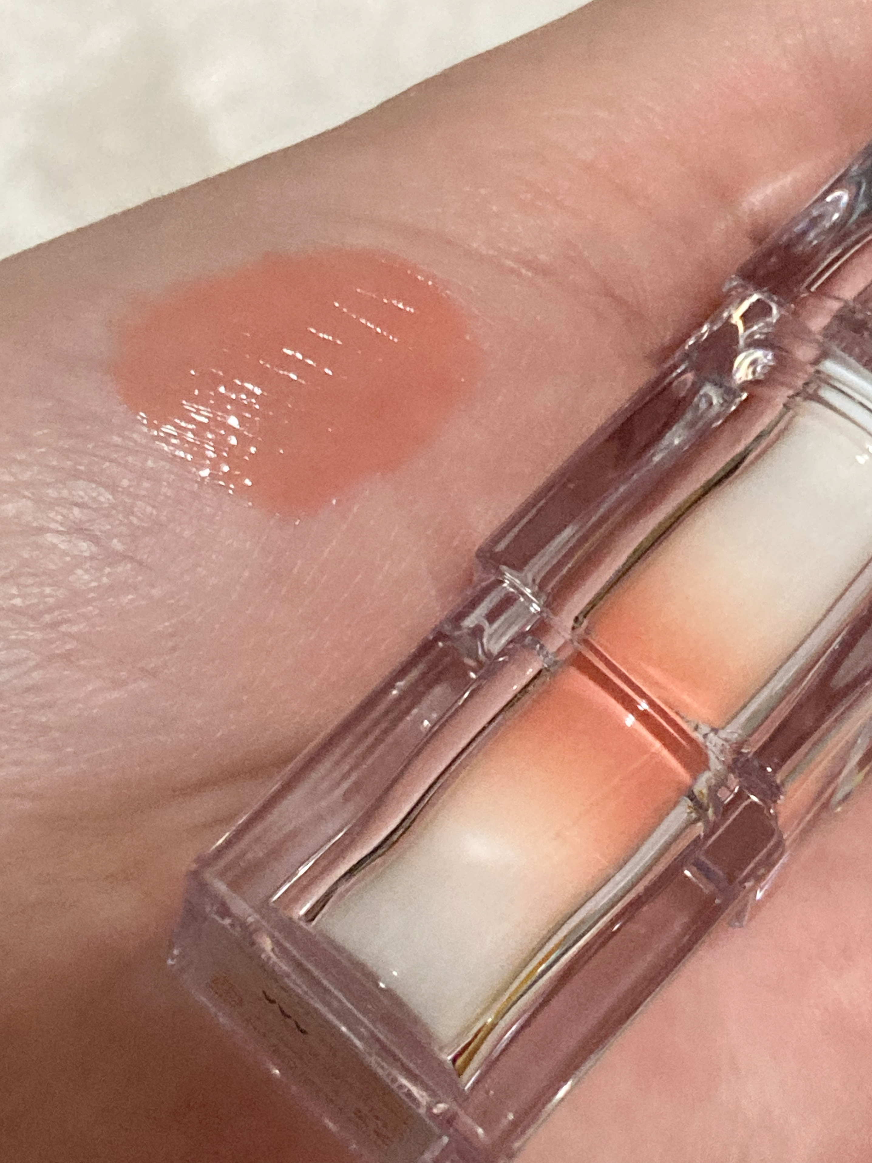 ウォーターリズムグロウティント 23 PEACH RICOT（ミニ）/TIRTIR(ティルティル)/リップティントを使ったクチコミ（1枚目）