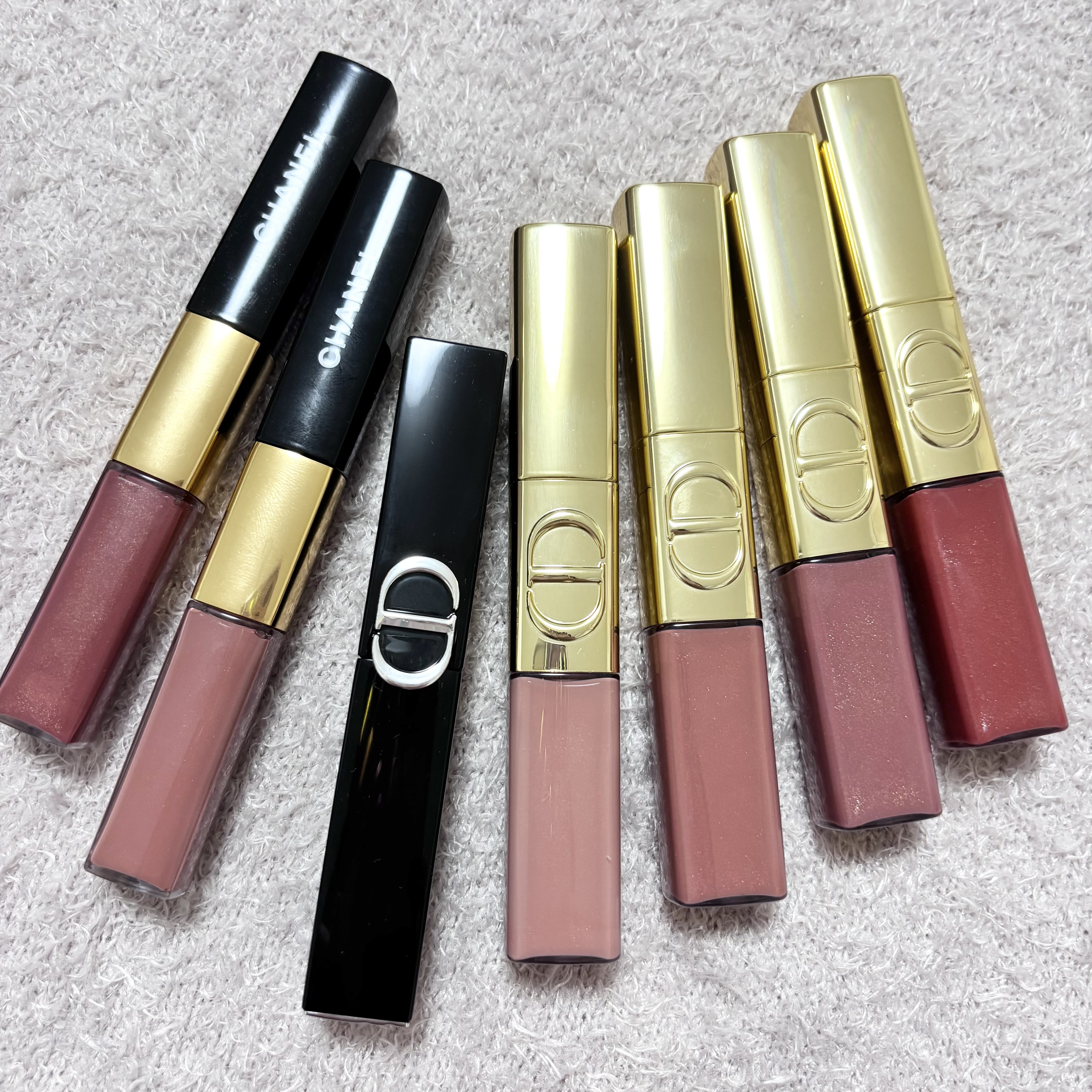 話題の飲み会リップ比較
正直どれも甲乙つけがたいです☺️✨

①モチ
CHANEL→ディオールルージュ→シークイン

②コップなどへのツキ具合
CHANEL→ディオールルージュ→シークイン

③乾燥する
CHANEL→シークイン→ディオール