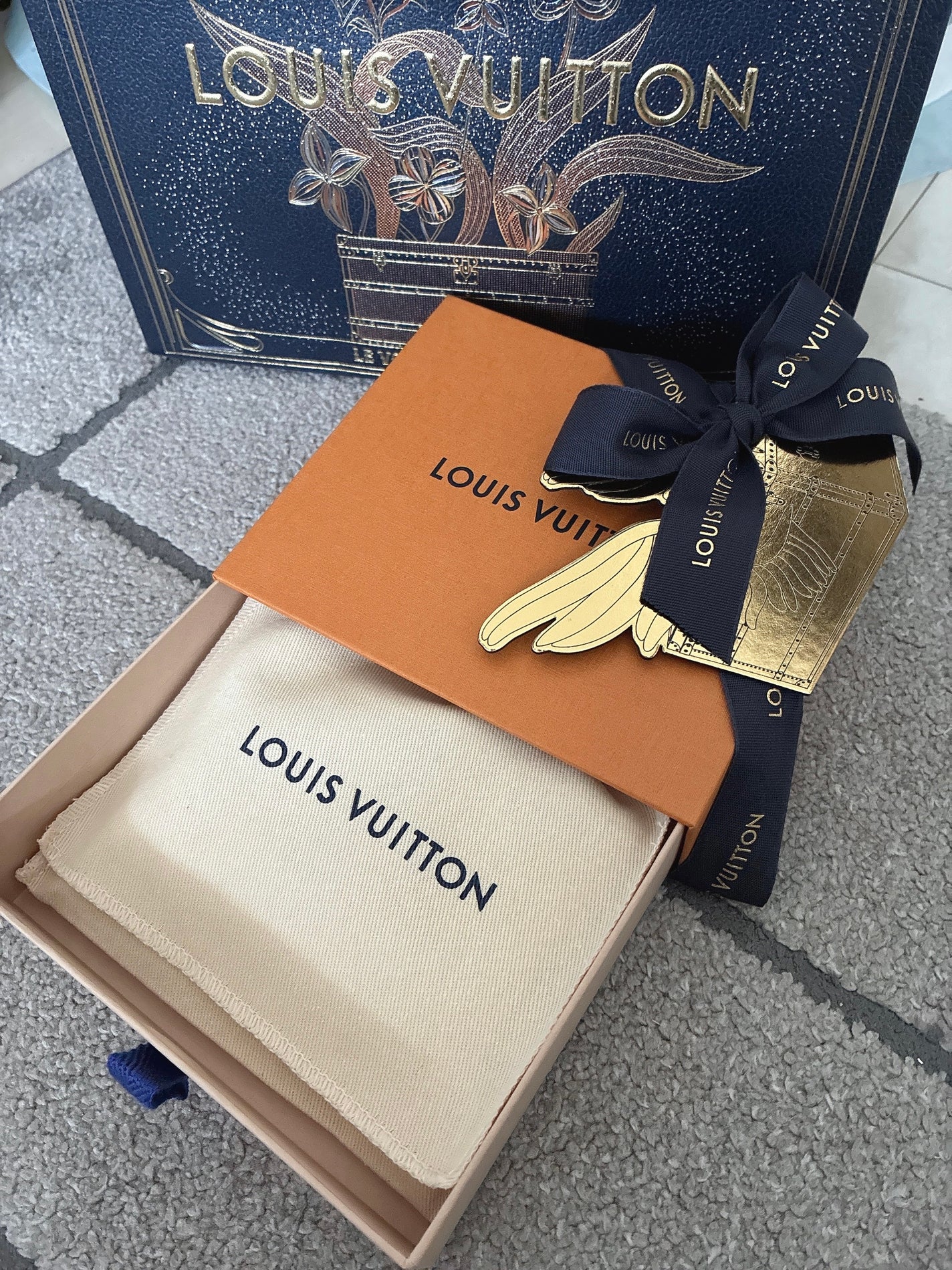 ゆーゆ❀♡❀ on LIPS 「毎年恒例のLVでの誕生日プレゼント購入!今年はもう一つ奮発して..」(3枚目)