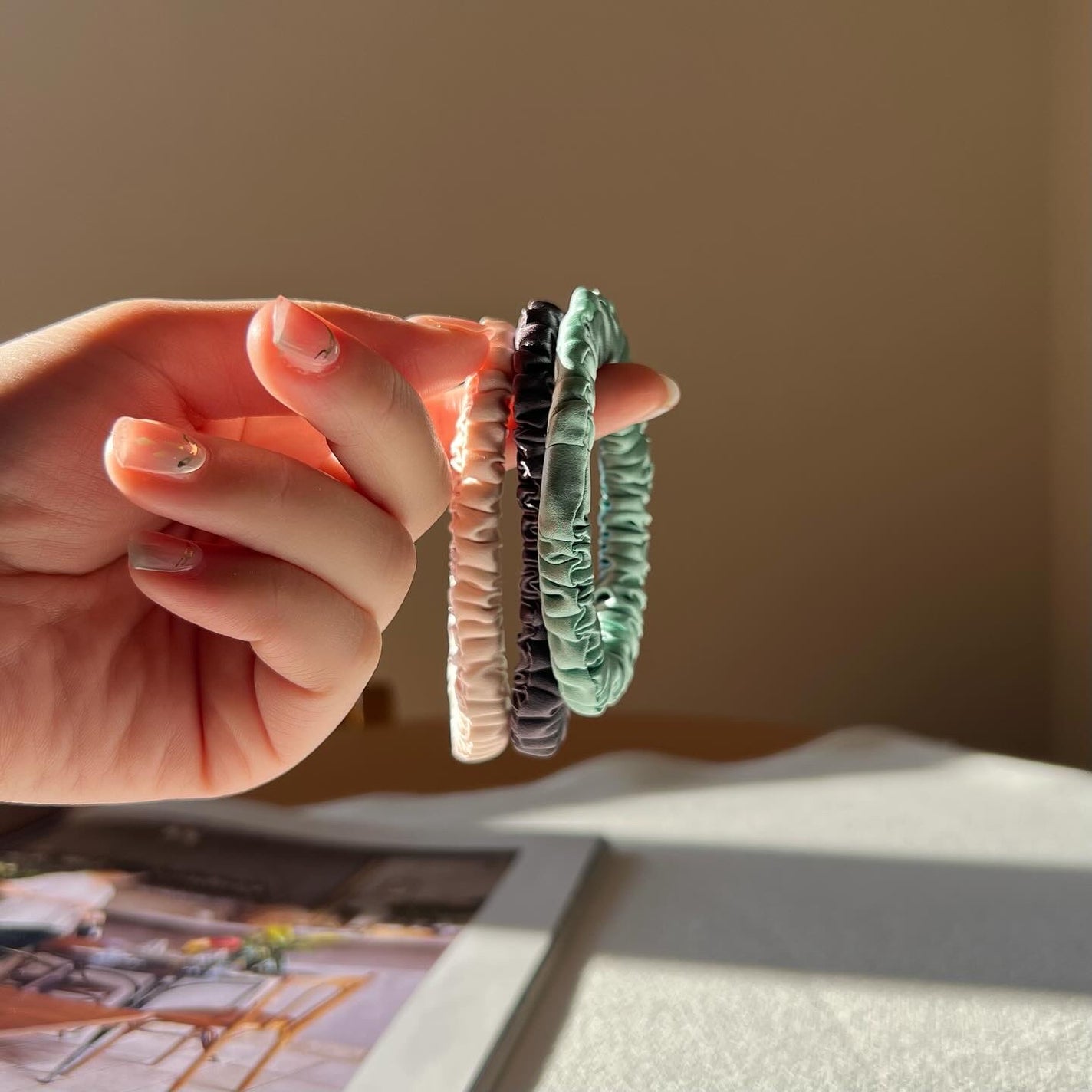 シルクヘアゴム/SEAWIND/ヘアアクセサリーを使ったクチコミ(1枚目)