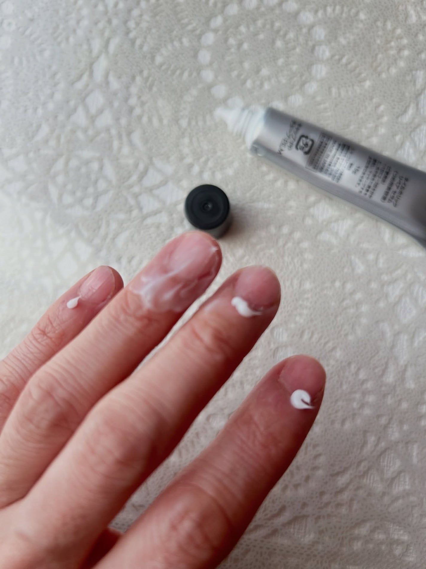 biyoubiyou8 on LIPS 「コーセーのなめらかで美しい爪・指先を叶えるつめ用美容液使ってみ..」(3枚目)