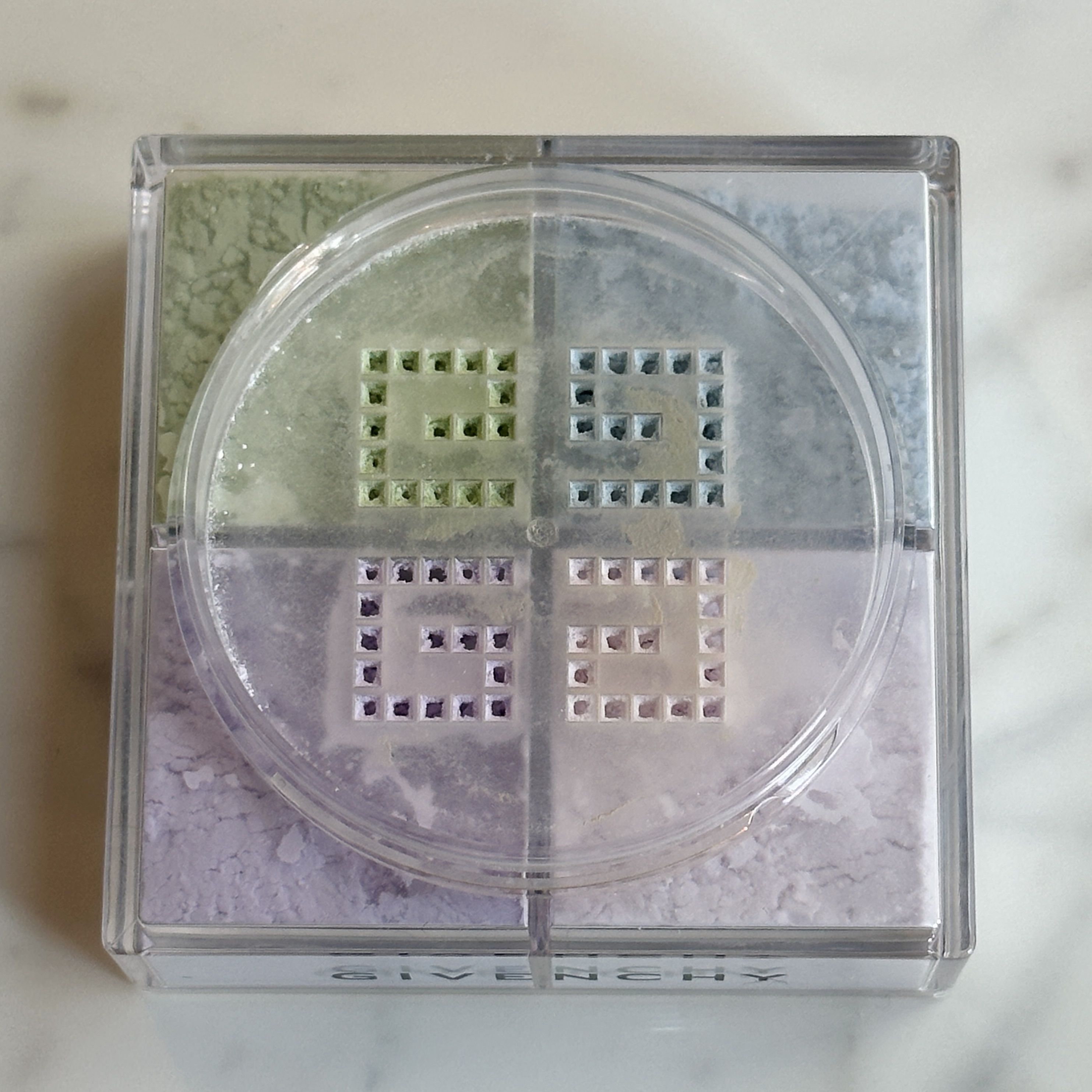 プリズム・リーブル/GIVENCHY/ルースパウダーを使ったクチコミ（2枚目）