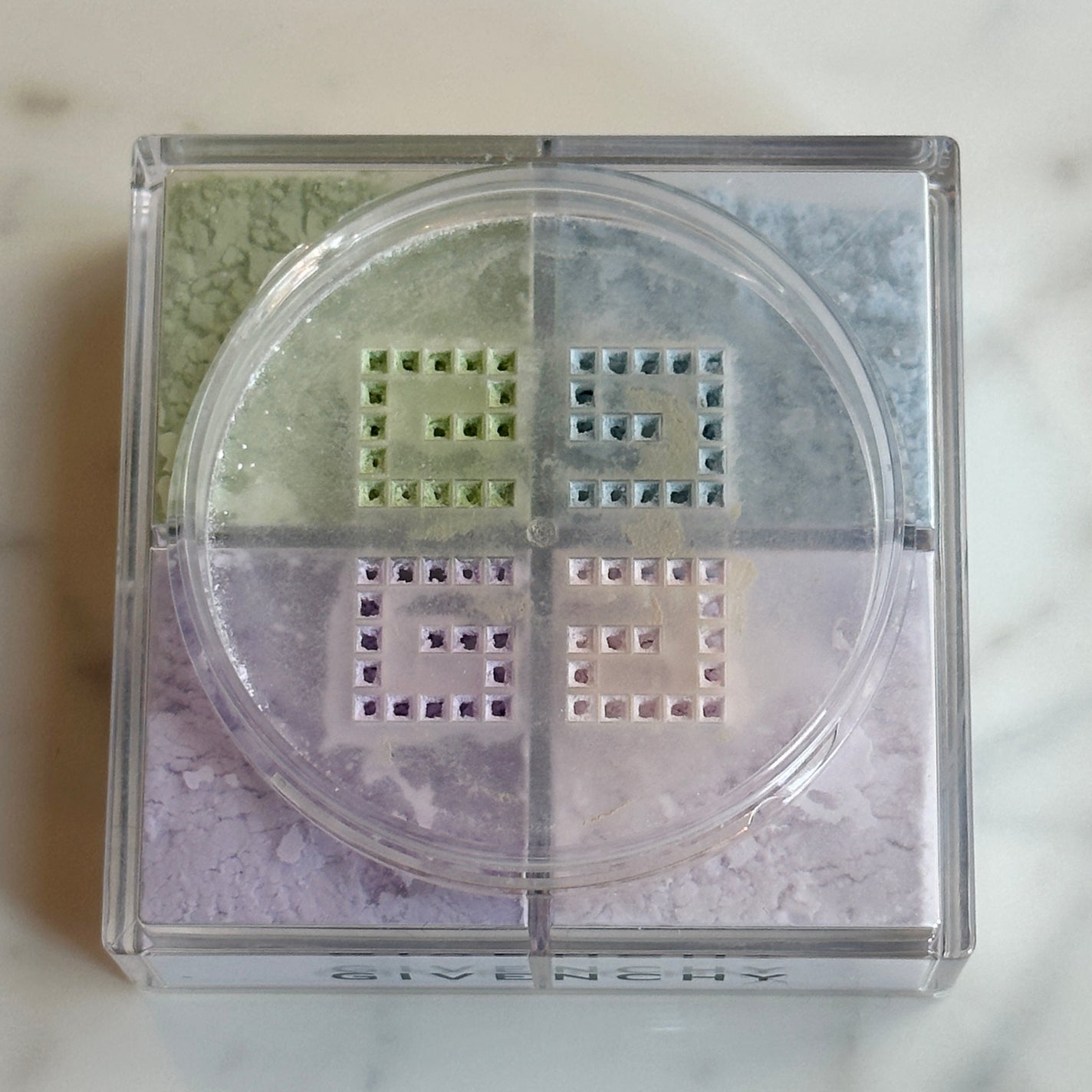 プリズム・リーブル/GIVENCHY/ルースパウダーを使ったクチコミ(2枚目)