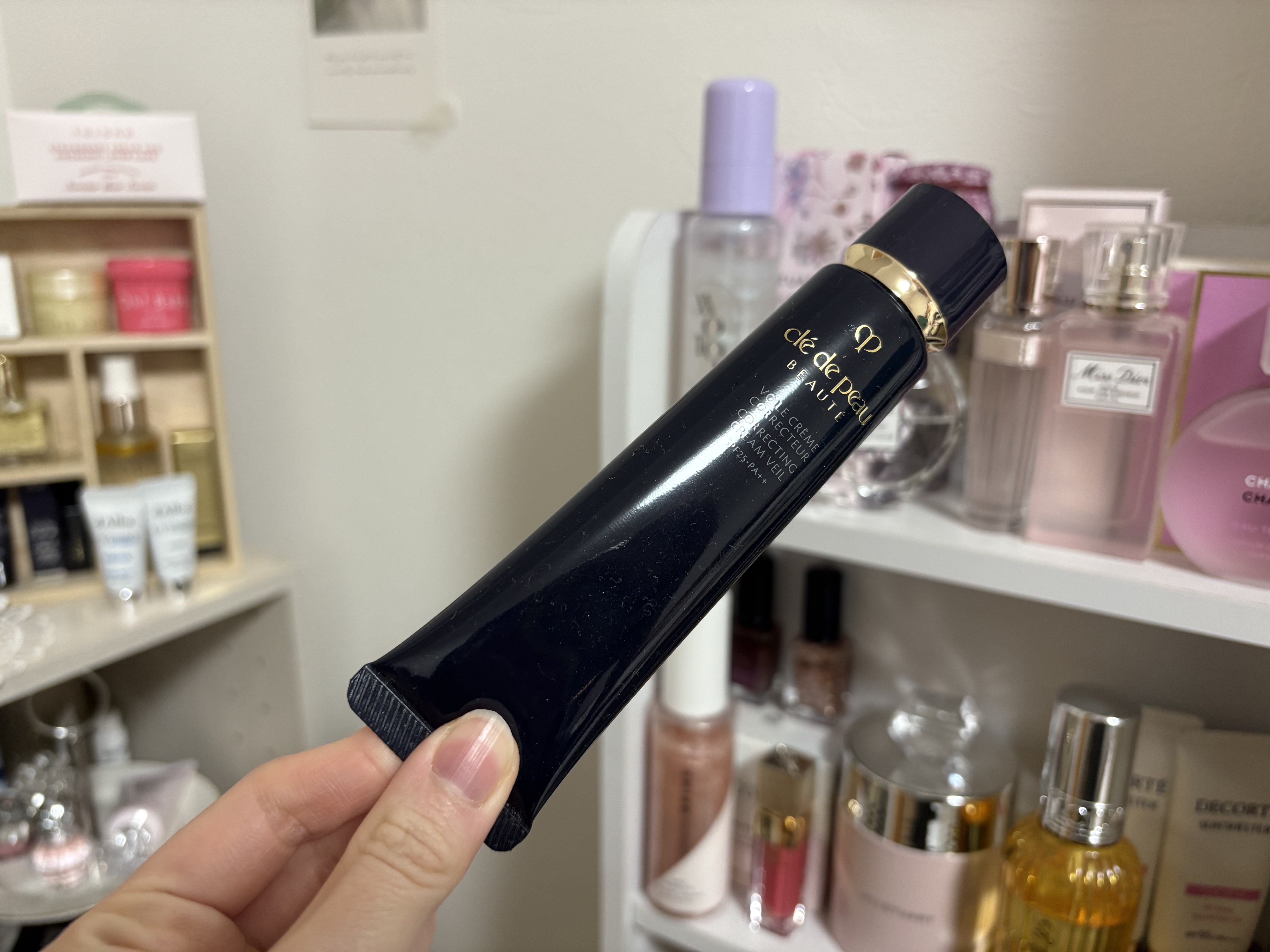 クレ・ド・ポー ボーテ
【ヴォワールコレクチュールｎ】

秋冬に使いたい下地！
私はお正月の時期に買います🙋‍♀️
お高いですが、オマケがついてくる時期を狙ってこちらを購入しています♪

デパコスを取り扱ってる化粧品屋さんでの福袋は毎年楽