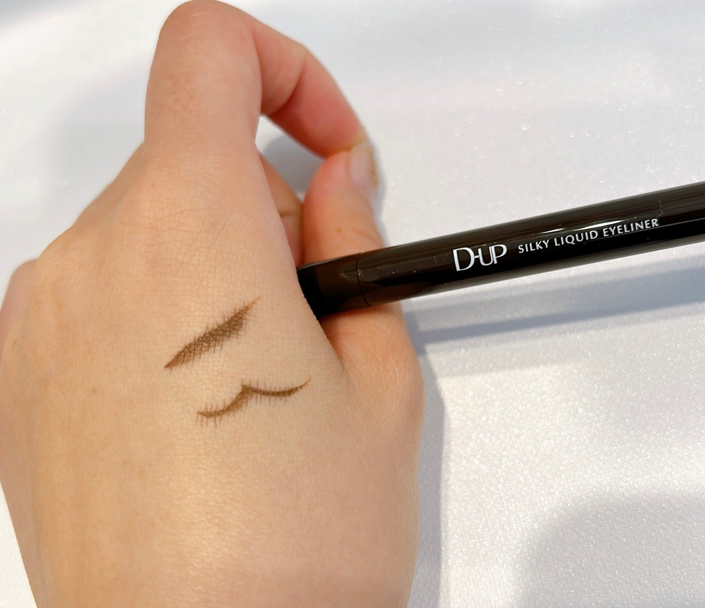 シルキーリキッドアイライナーWP/D-UP/リキッドアイライナーを使ったクチコミ(5枚目)