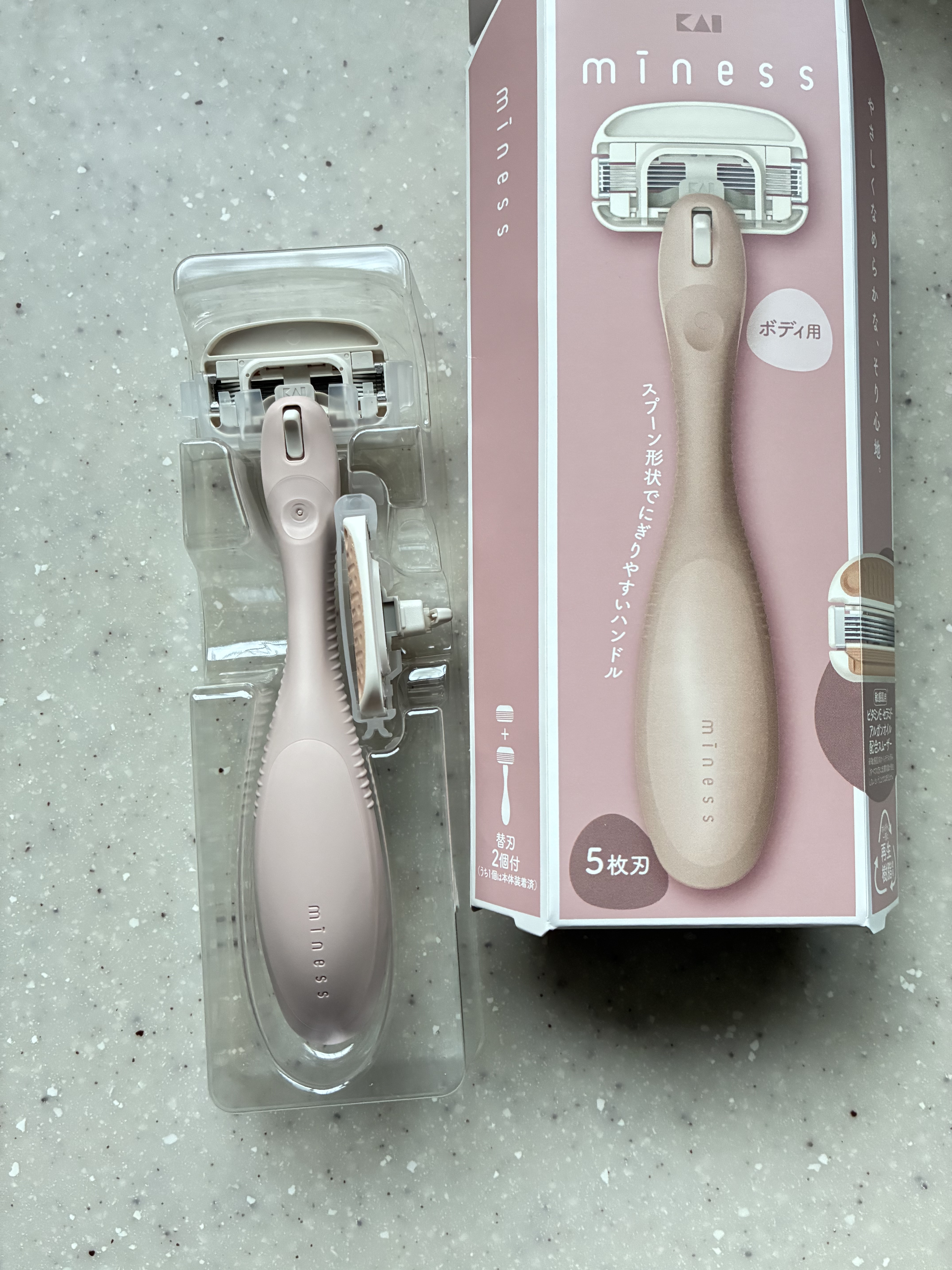 miness ボディ用カミソリ 替刃2個付/貝印/シェーバーを使ったクチコミ（3枚目）