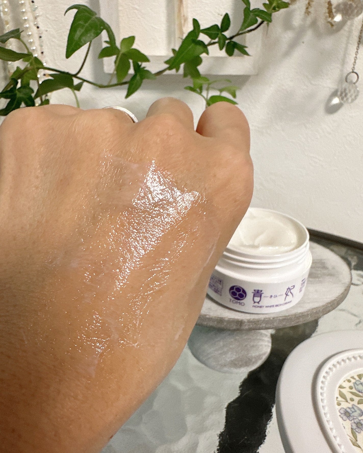 ハニーホワイトリッチクリーム 貴妃/こだわり自然化粧品/フェイスクリームを使ったクチコミ(5枚目)