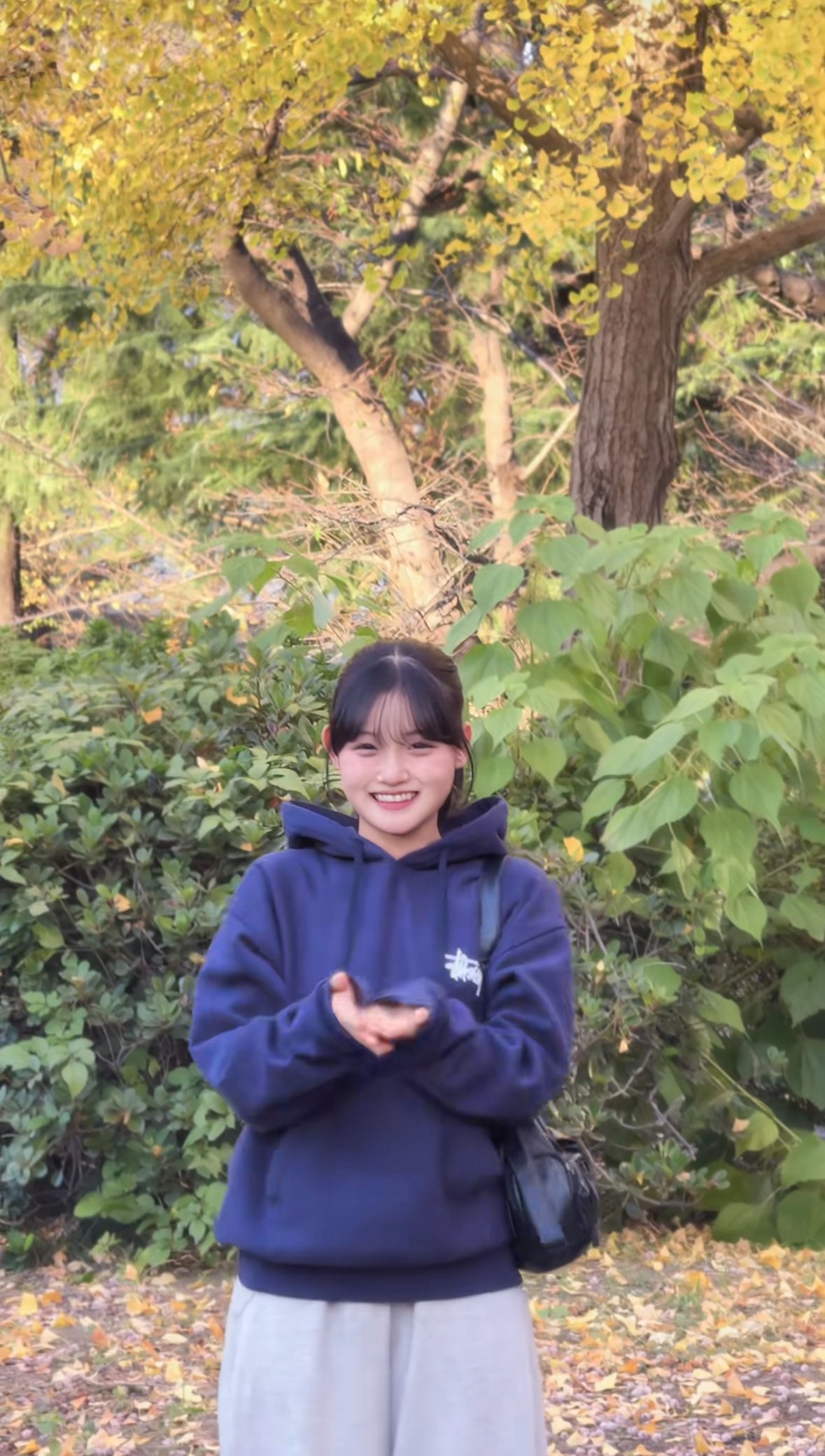 HIYO フォロバ💯 on LIPS 「自己紹介です!名前HIYO(本名ではありません)年齢内緒誕生日..」(2枚目)