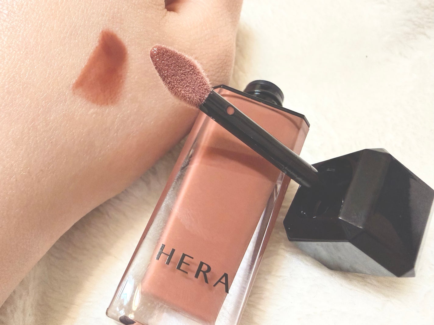 センシュアルヌードグロス/HERA/リップグロスを使ったクチコミ(2枚目)