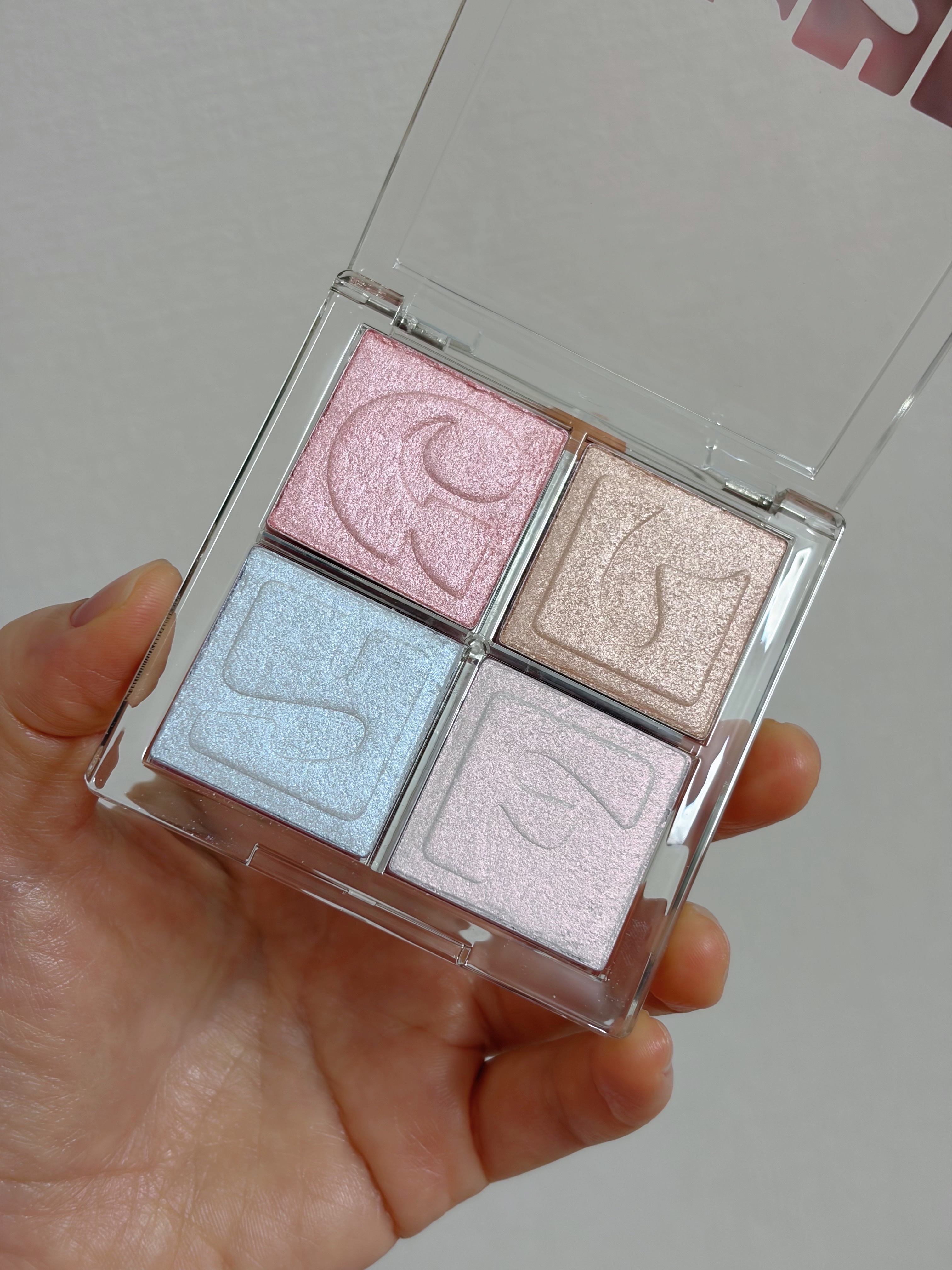 GLYF イルエットハイライターパレット

今日はソミのハイライトをおろしました！
可愛いー！
右下の偏光が他にない感じだからもっと使っていきたい

#韓国コスメ