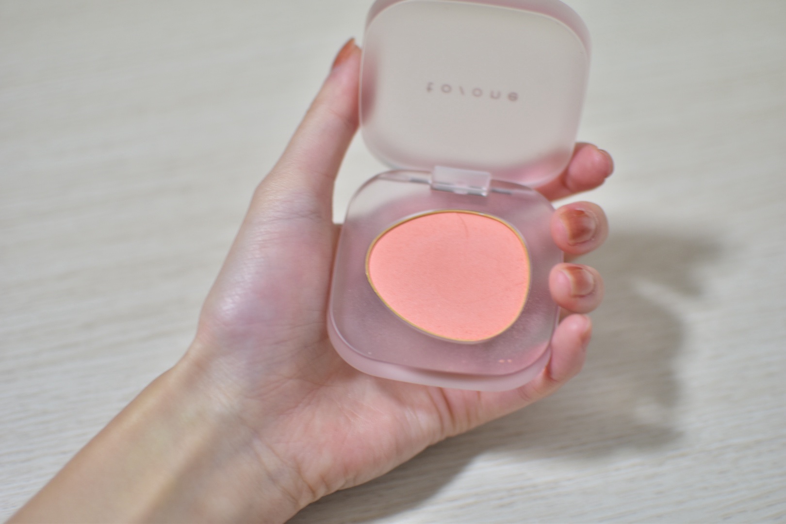 トーン ペタル フロート ブラッシュ 02 Pure Coral/to/one/パウダーチークを使ったクチコミ（2枚目）