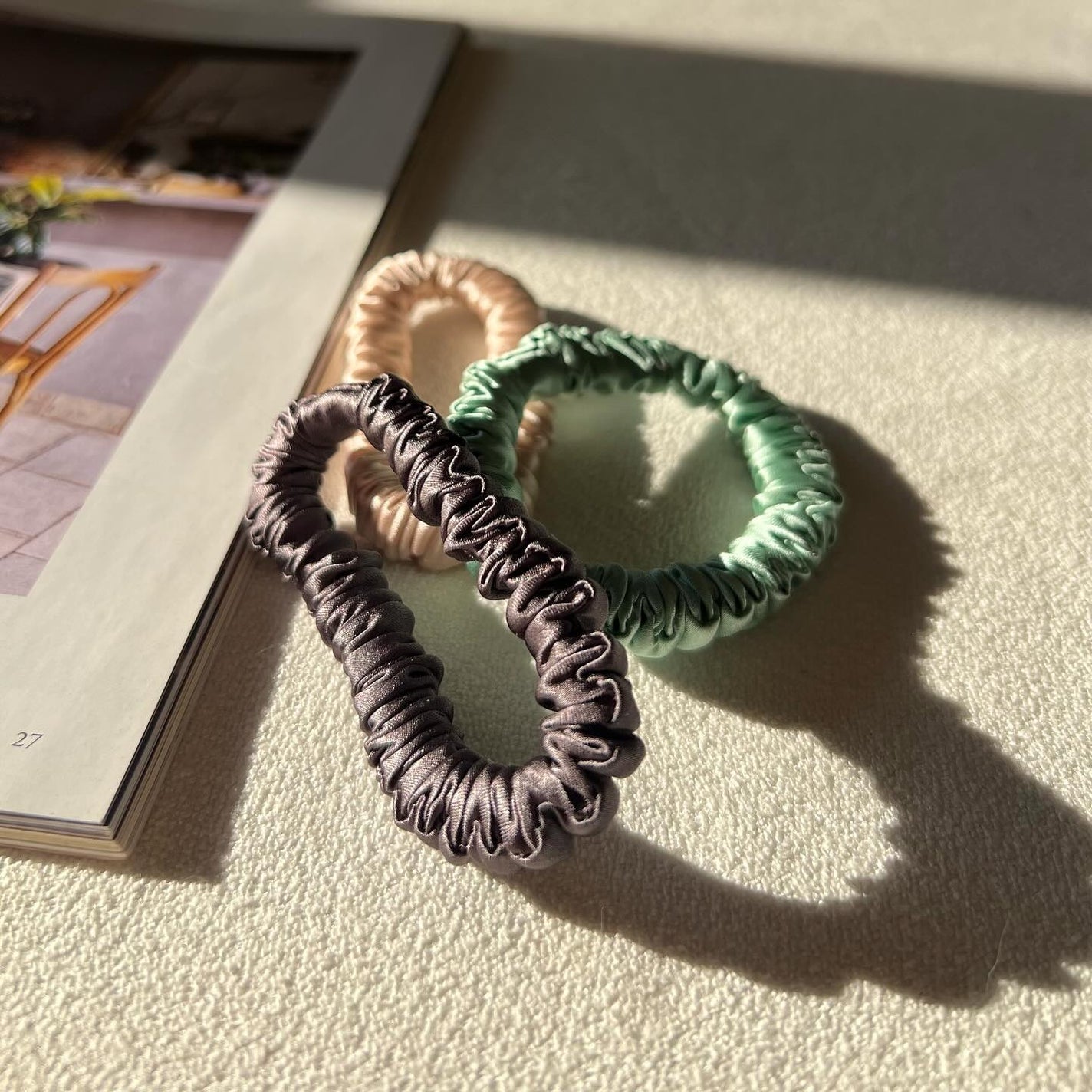 シルクヘアゴム/SEAWIND/ヘアアクセサリーを使ったクチコミ(2枚目)