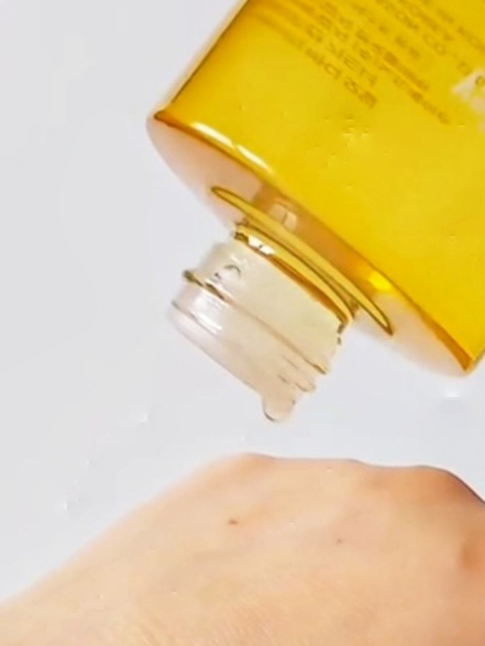 ボディオイル； モロッカンガーデナー/Huxley/ボディオイルを使ったクチコミ（3枚目）