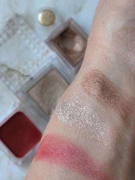 シャドーカスタマイズ/MAJOLICA MAJORCA/単色アイシャドウを使ったクチコミ(3枚目)