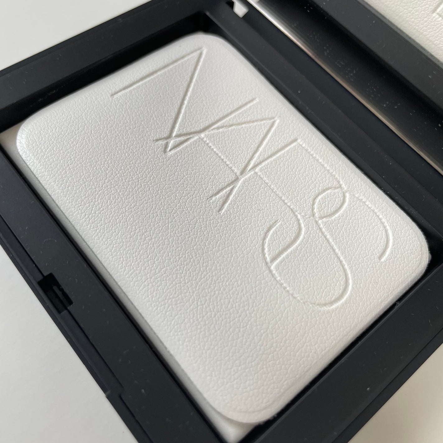 ライトリフレクティングセッティングパウダー プレスト N/NARS/プレストパウダーを使ったクチコミ(3枚目)