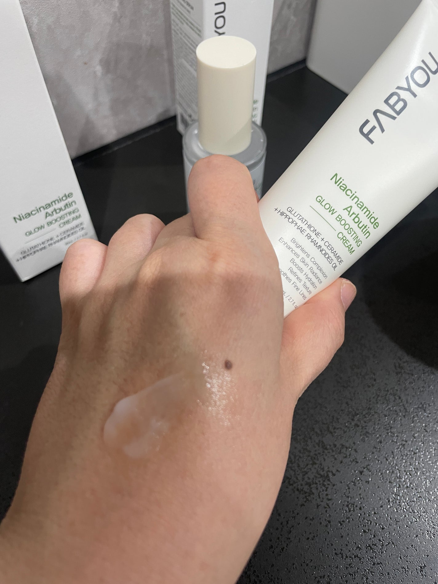 Niacinimide Arbutin Glow Boosting Serum/FABYOU/美容液を使ったクチコミ(2枚目)