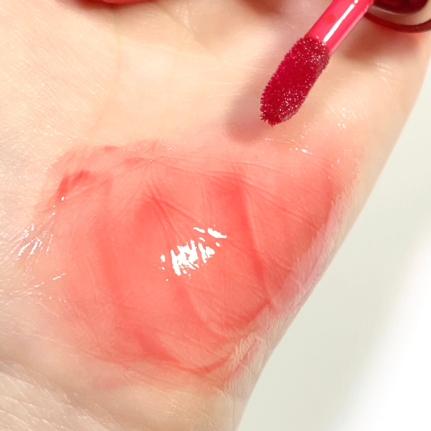 フィー 3Dボリューミングティント/fwee/リップティントを使ったクチコミ(4枚目)