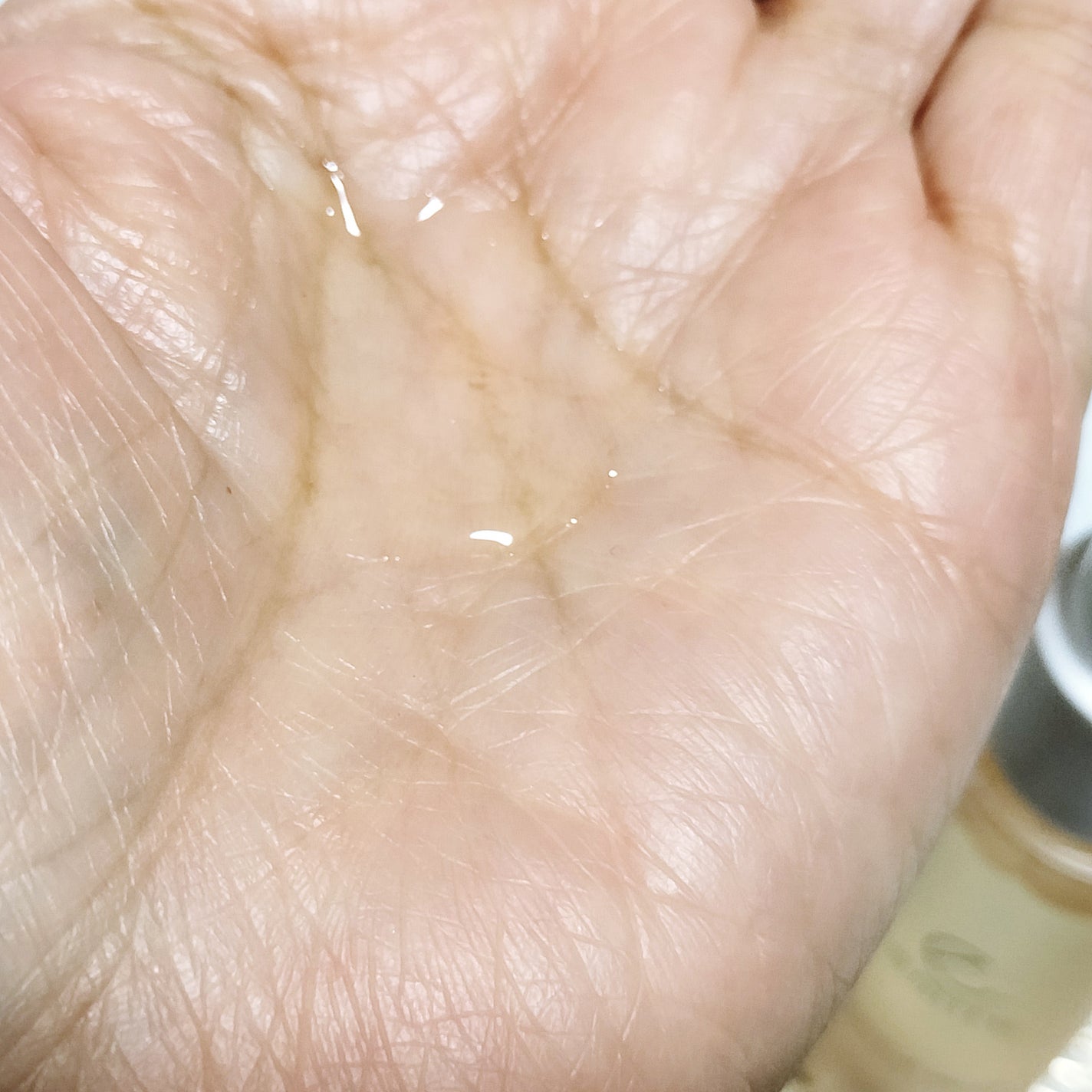 エッセンシャルセラム/emiru/美容液を使ったクチコミ(5枚目)