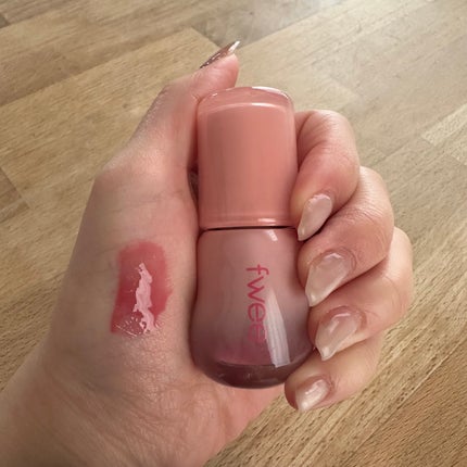 フィー 3Dボリューミンググロス/fwee/リップグロスを使ったクチコミ(4枚目)