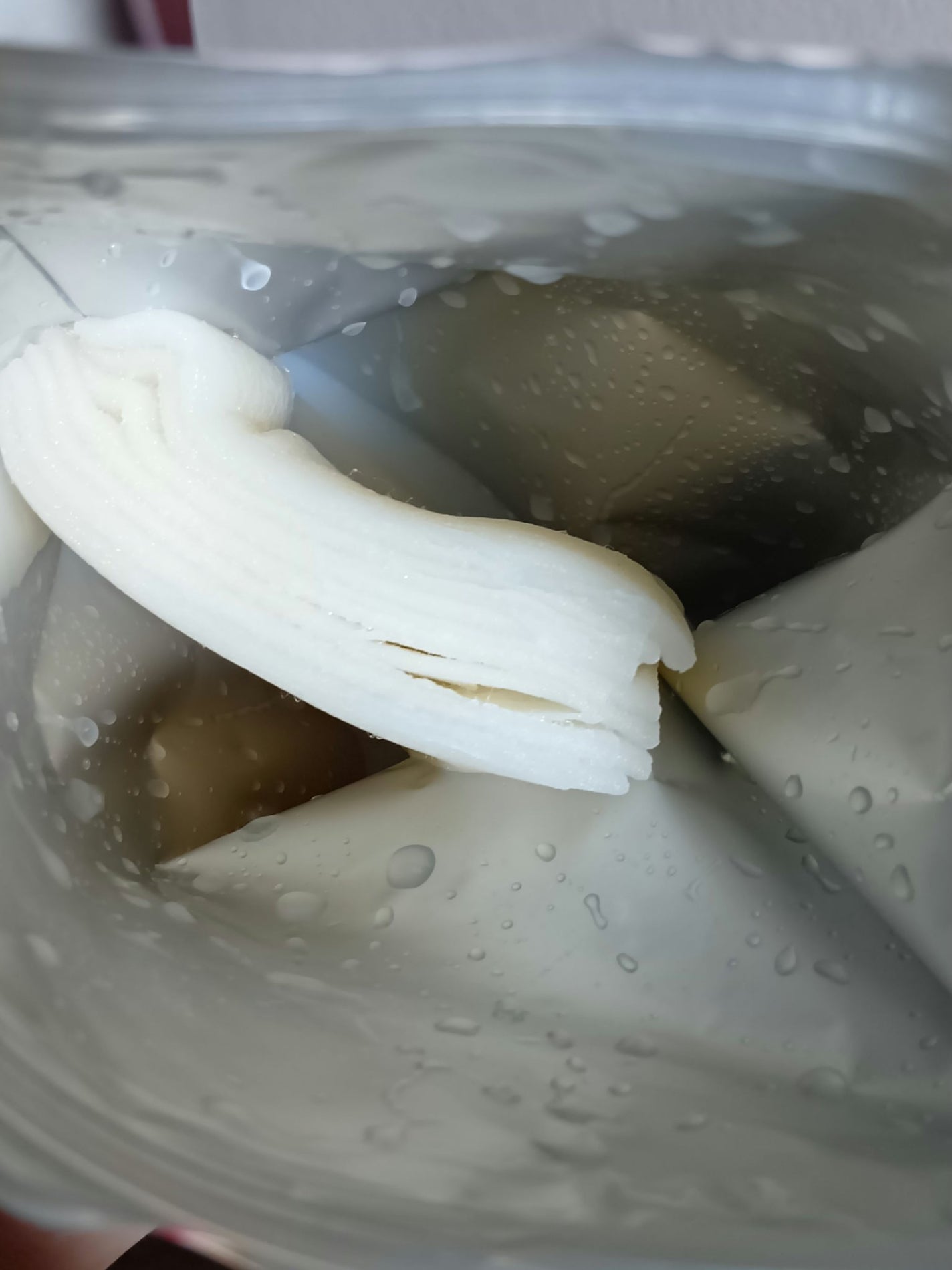 愛 on LIPS 「☆クリアターン毛穴小町白苺香るマスク☆ごめんね素肌シリーズと同..」(3枚目)