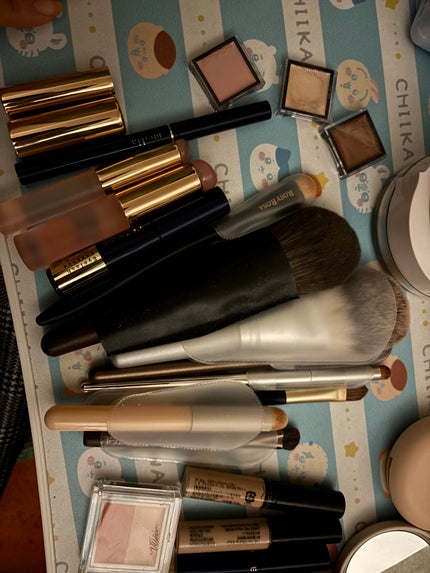 円埜もち on LIPS 「今持ってるコスメまとめたーの写真撮ったのがちょっと前なので現在..」(5枚目)