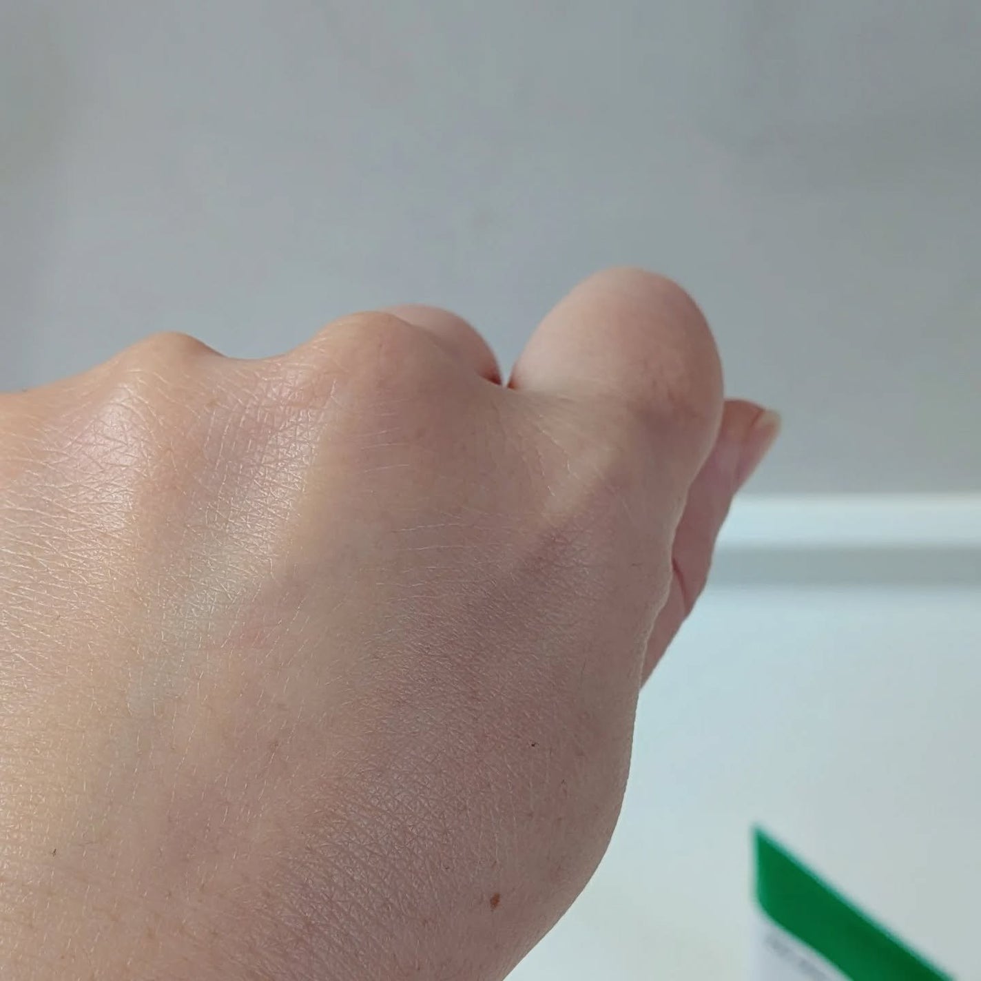 葉山はなび on LIPS 「プレキャンでもらったシカペアインテンシブSリペアクリームを使っ..」(3枚目)