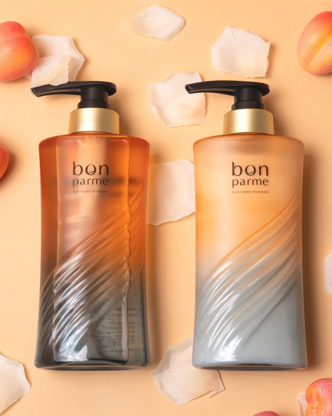 ボンパルムはみずみずしい甘さの中に、ふわっと上品さが残る“アプリコット＆ムスク”の香り🧡🤎

【こだわりの設計】

TOP：アプリコット×リーフグリーン
MIDDLE：ジャスミン×ミュゲ
LAST：ムスク×サンダルウッド

さらに、地肌