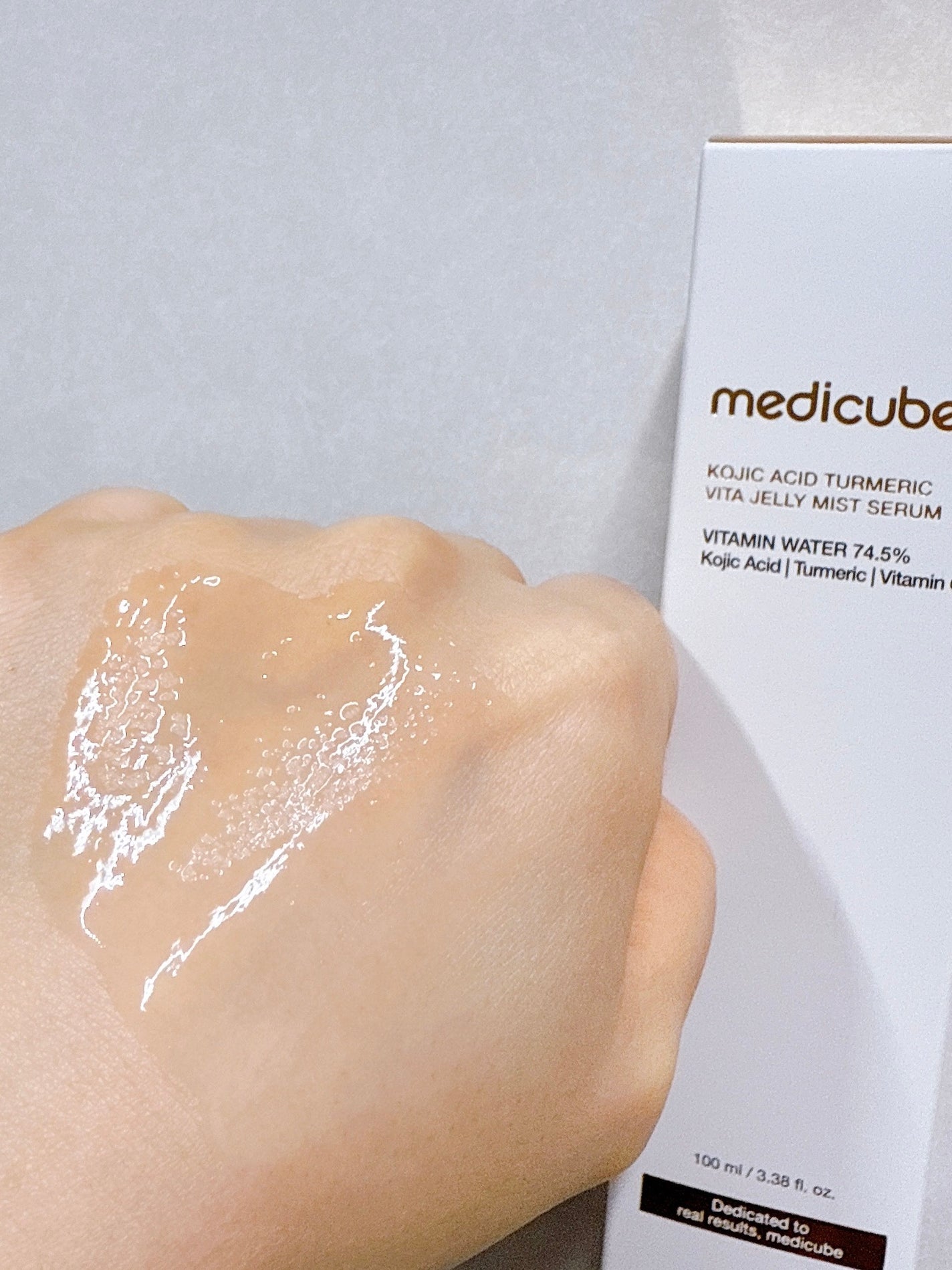 コウジ酸ビタゼリーセラムミスト/MEDICUBE/美容液を使ったクチコミ(4枚目)