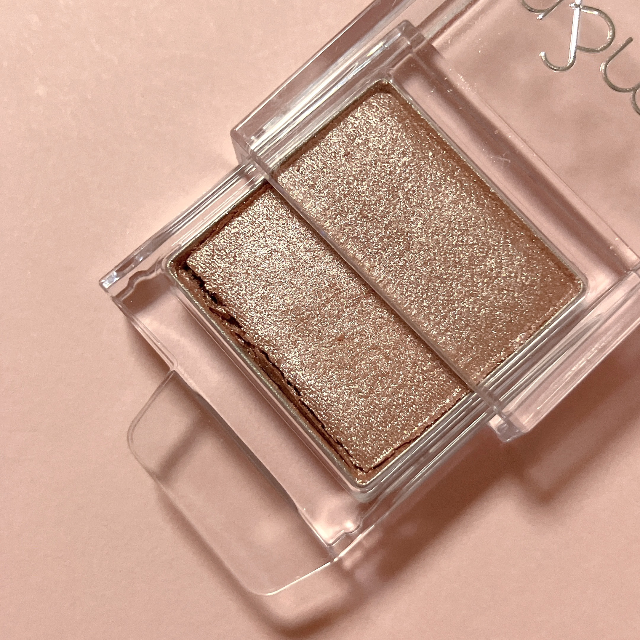 スライドインシングル S08 ピンクシャ/rom&nd/単色アイシャドウを使ったクチコミ（2枚目）