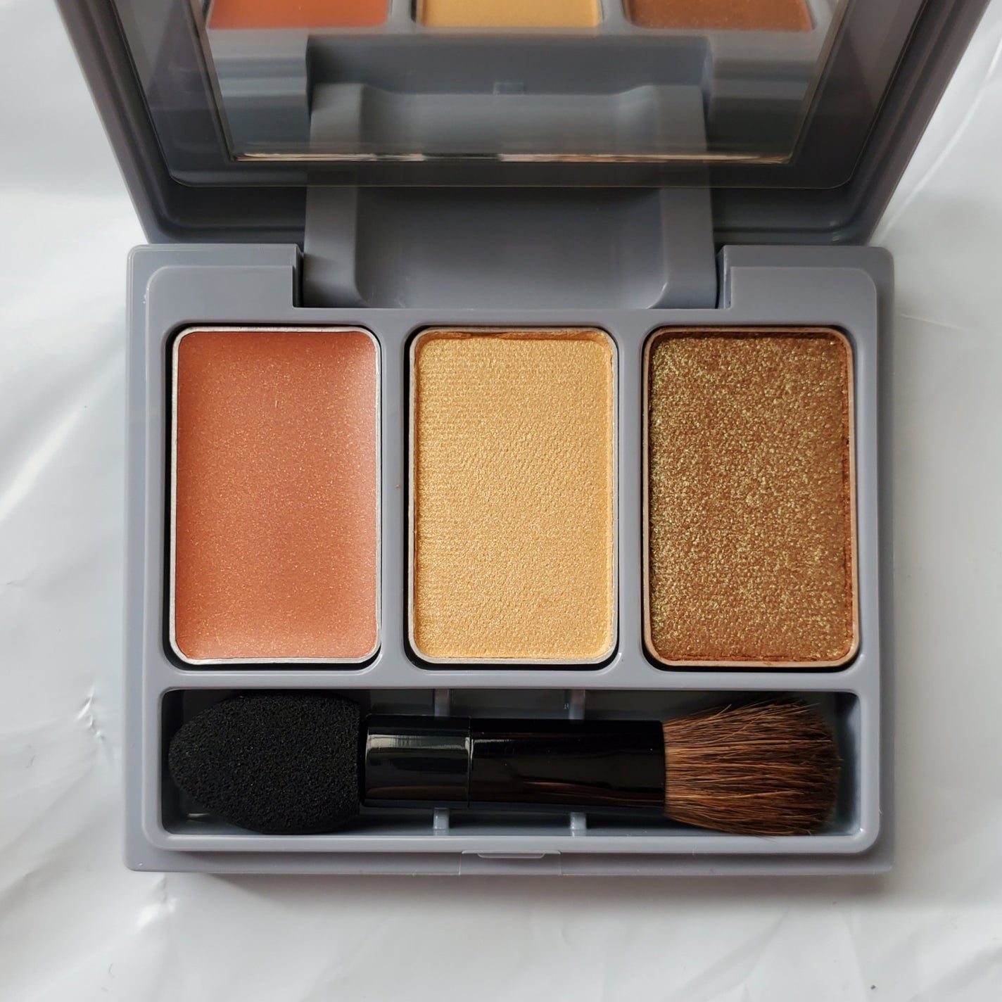 スリーサムデザイニングアイカラー/& WOLF/アイシャドウパレットを使ったクチコミ(2枚目)