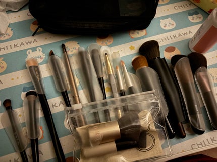 円埜もち on LIPS 「今持ってるコスメまとめたーの写真撮ったのがちょっと前なので現在..」(4枚目)