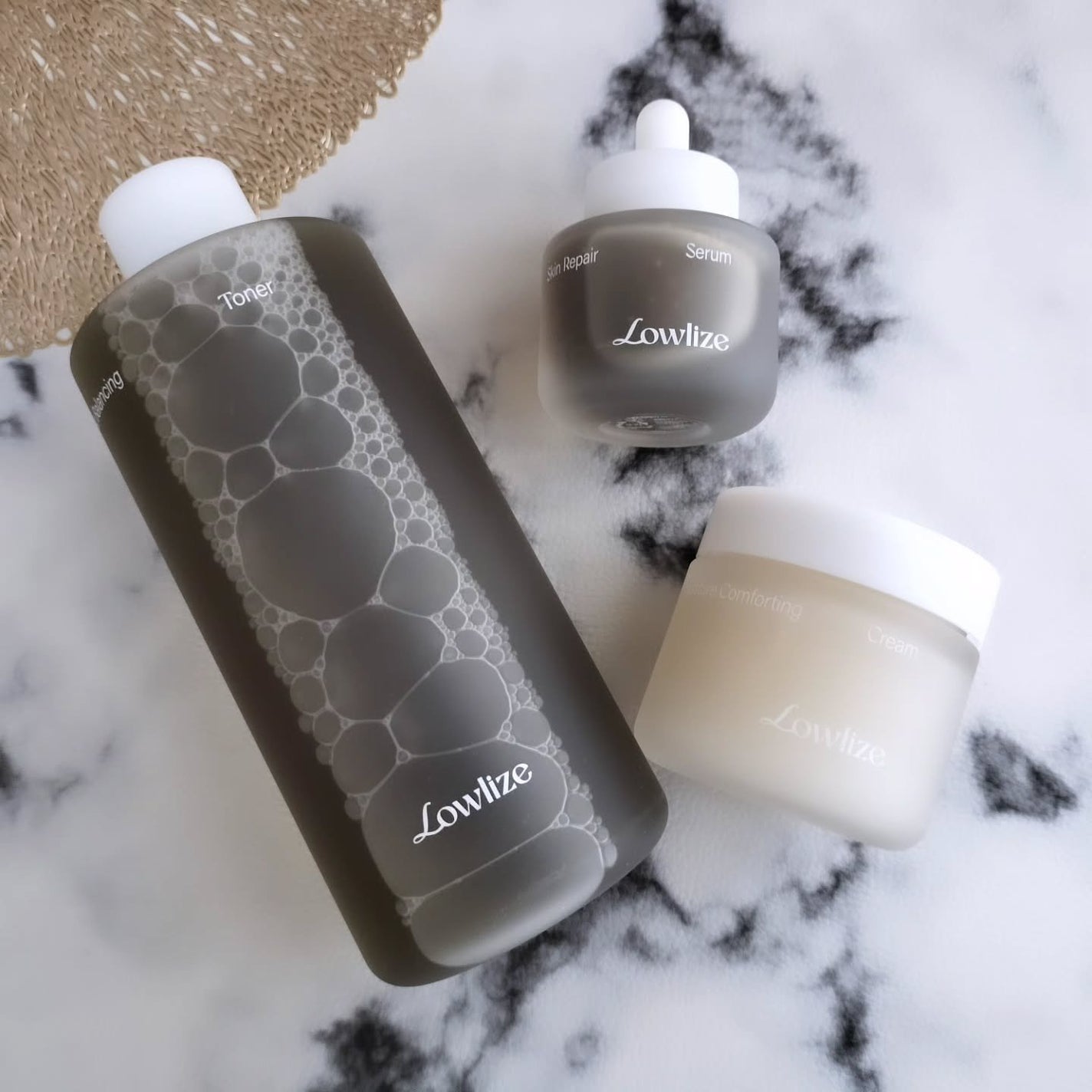 モイスチャーコンフォーティングクリーム/Lowlize/フェイスクリームを使ったクチコミ(2枚目)