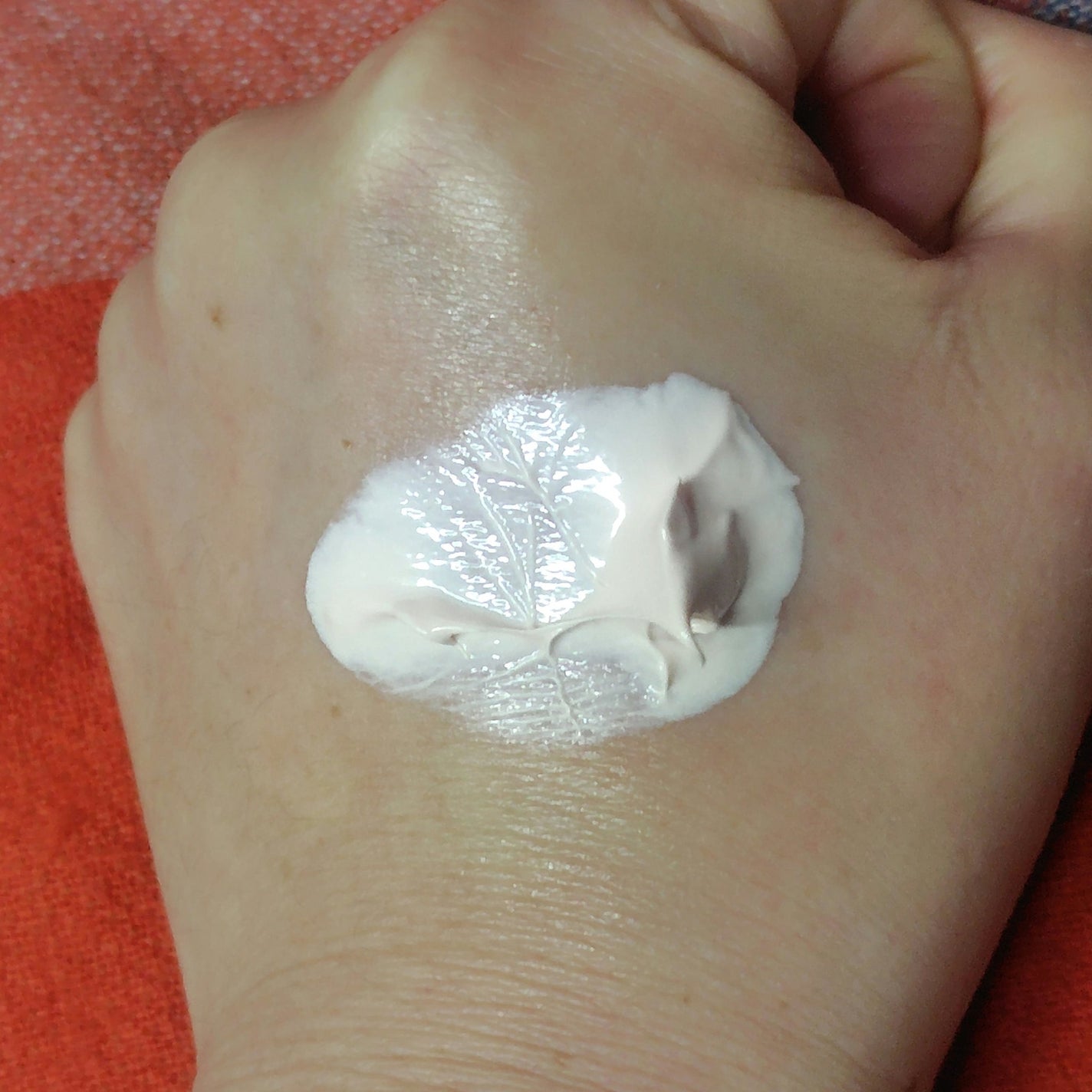 ブラックスネイルグルタチオントーンアップサン/Dr.G/日焼け止めクリームを使ったクチコミ(4枚目)