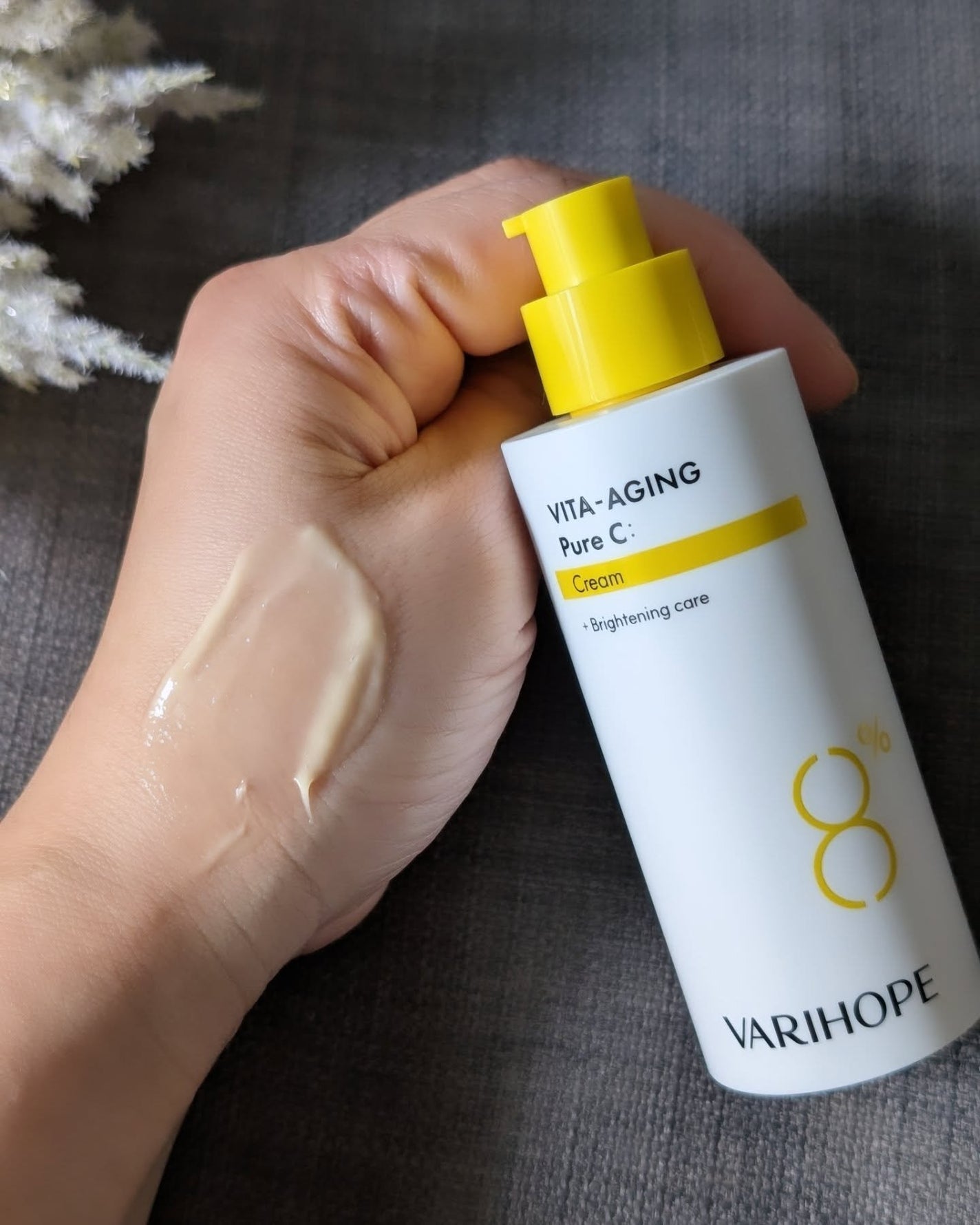 第2世代 ビタエイジングピュアC 美容液 /VARI:HOPE/美容液を使ったクチコミ(4枚目)