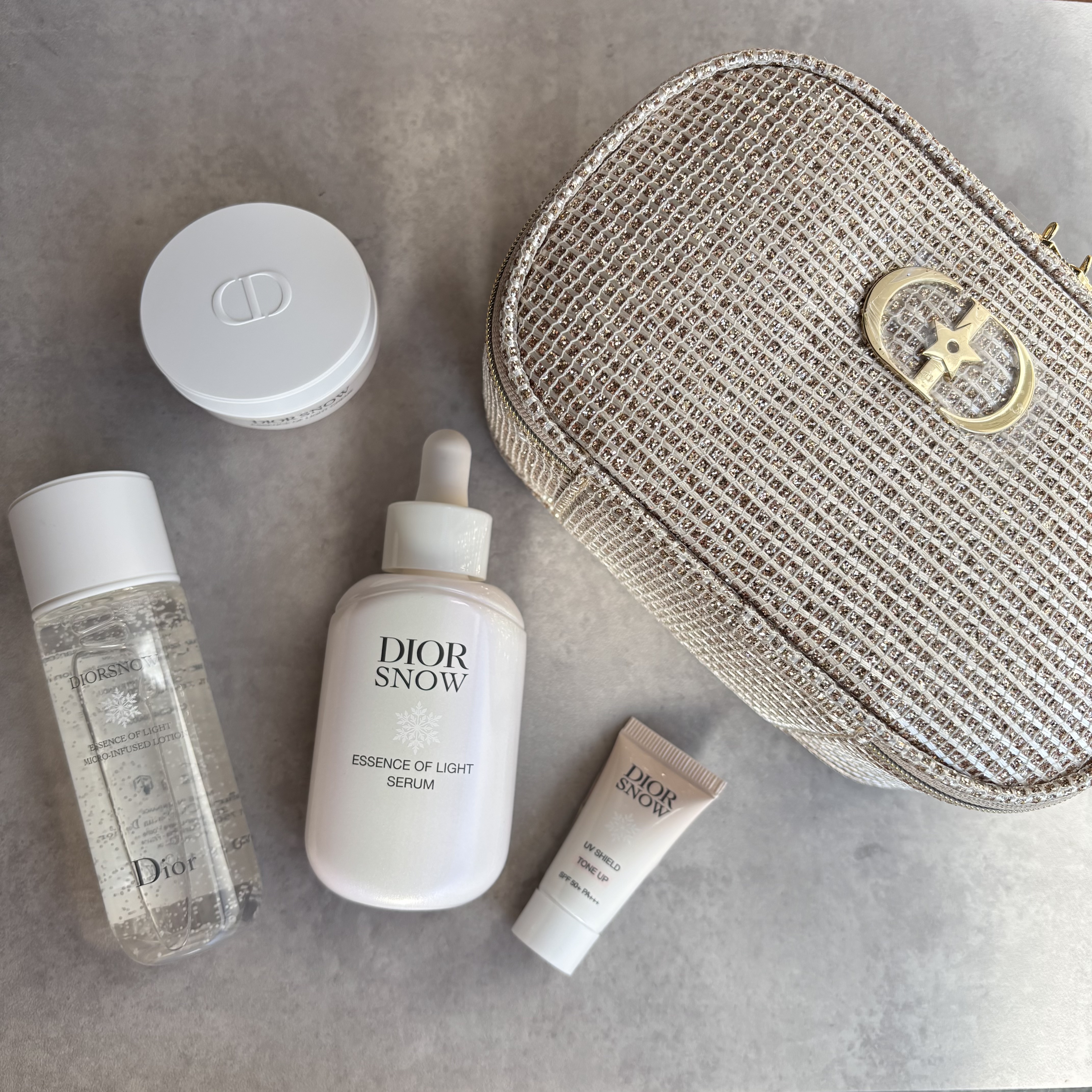 ディオール スノー エッセンス ホリデー（限定品）/Dior/キット・セットを使ったクチコミ（1枚目）