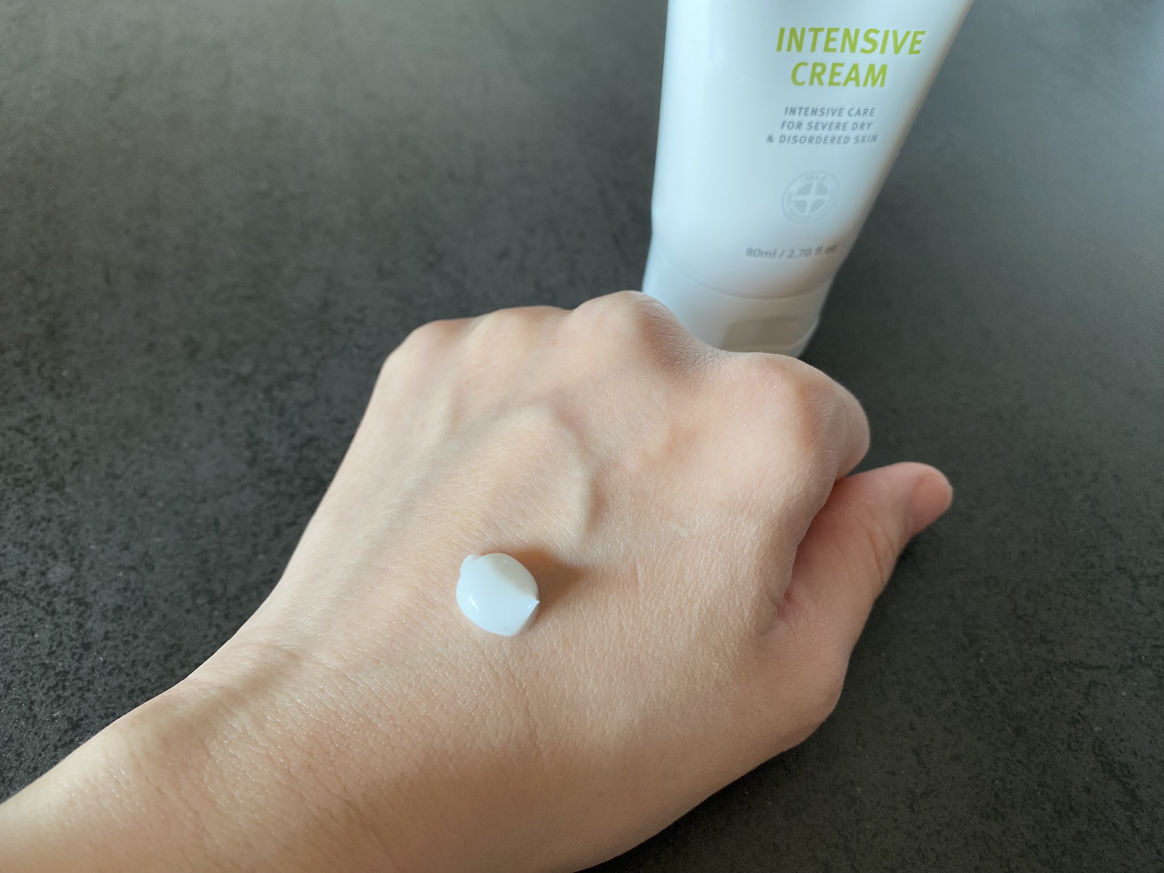 インテンシブクリーム/ZEROID/フェイスクリームを使ったクチコミ（2枚目）