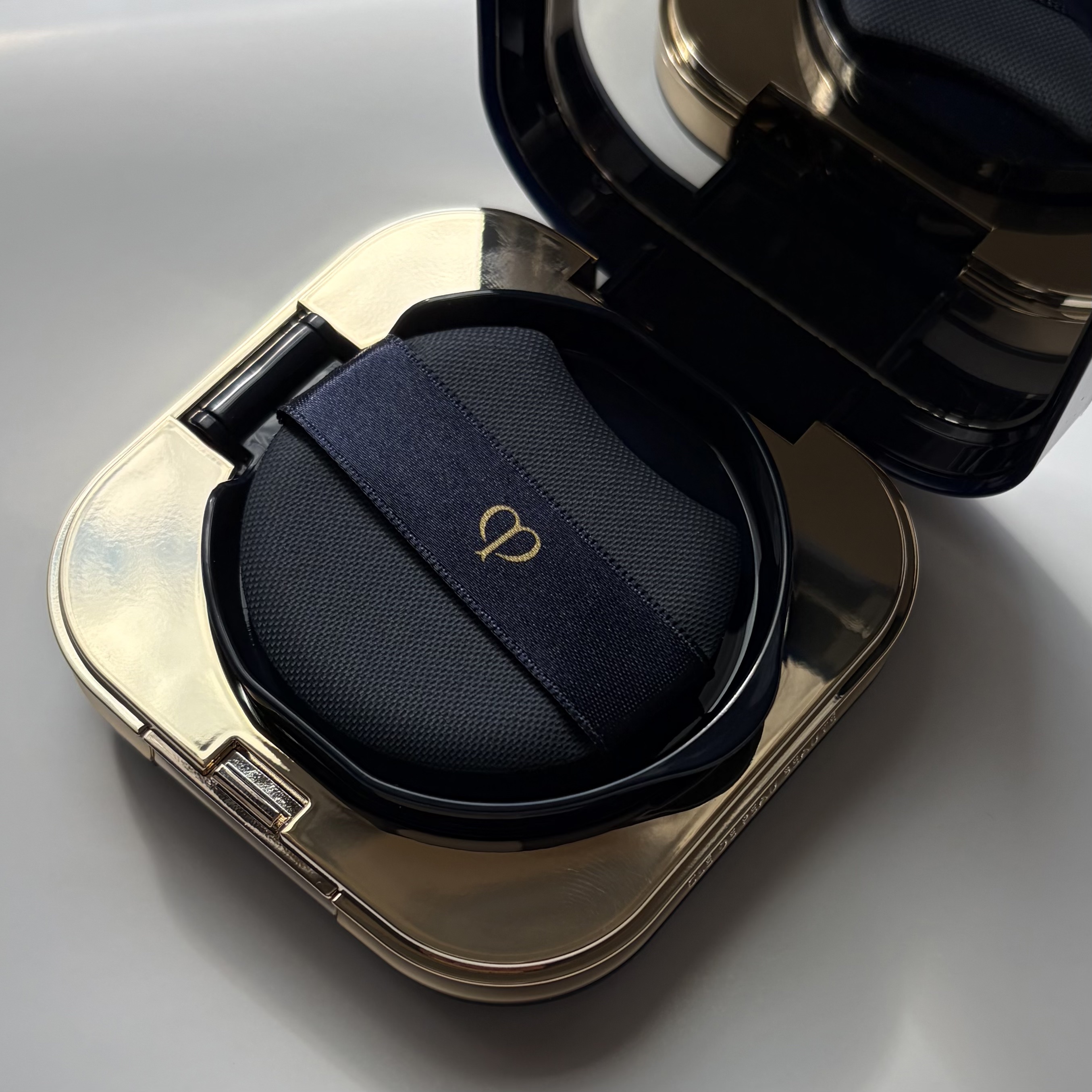 クレ・ド・ポー ボーテ タンクッションエクラ ナチュレル/クレ・ド・ポー ボーテ/クッションファンデーションを使ったクチコミ（3枚目）