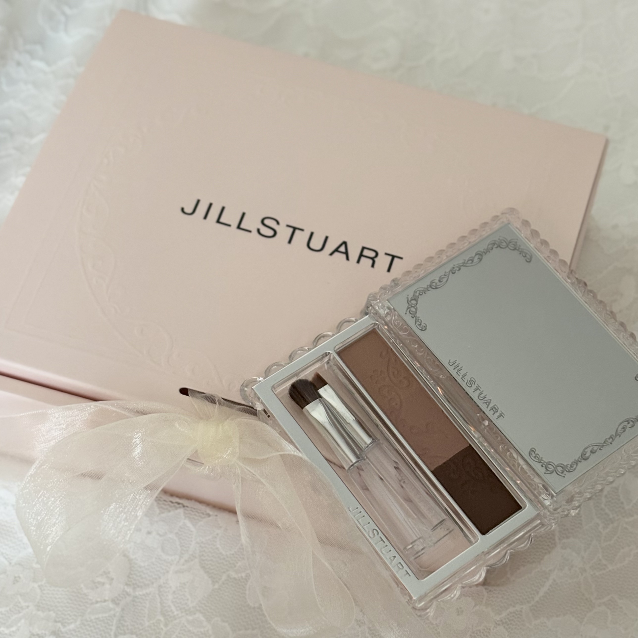 ジルスチュアート ブルームニュアンスブロウパレット/JILL STUART/パウダーアイブロウを使ったクチコミ（1枚目）