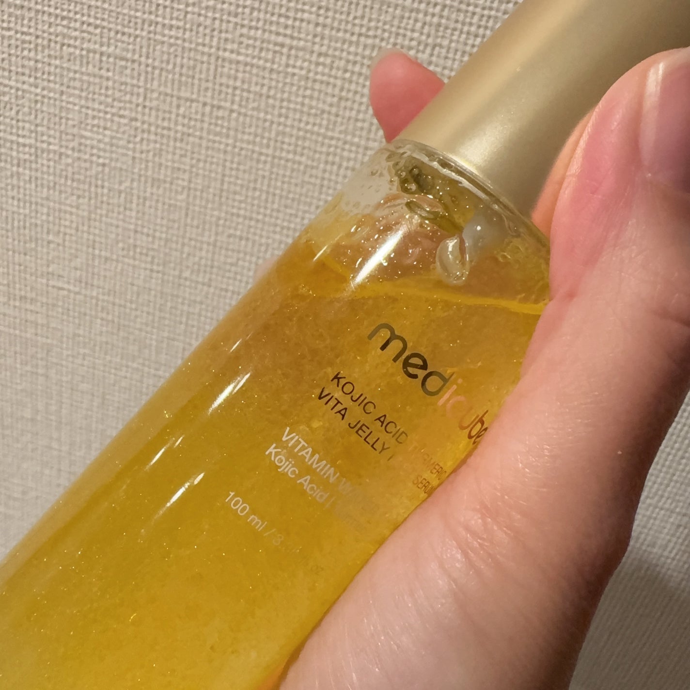 コウジ酸ビタゼリーセラムミスト/MEDICUBE/美容液を使ったクチコミ(3枚目)