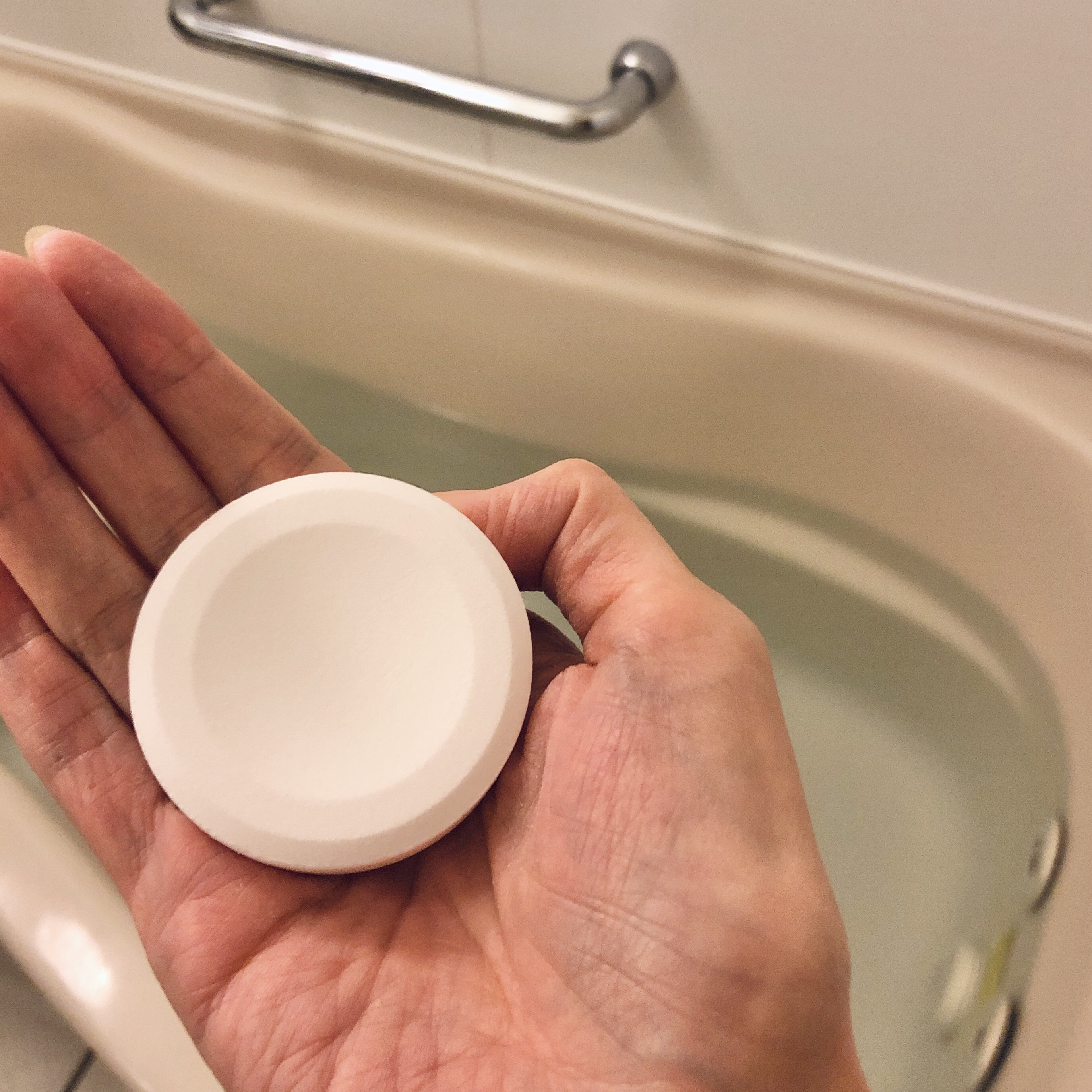 温泡 温泡 ボタニカルタイム 12錠入のクチコミ「ベルガモット、ローズマリー、ネロリ、オレンジの4種の香り入りのバスタブレット🛀

個人的に香り.....」（3枚目）