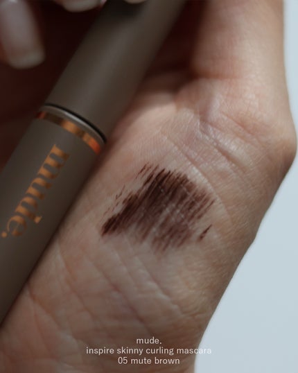 mude スキニーマスカラのクチコミ「1つだけ欠点あり!
マスカラで有名な韓国コスメmude.。
スキニータイプのマスカラを買って.....」(2枚目)