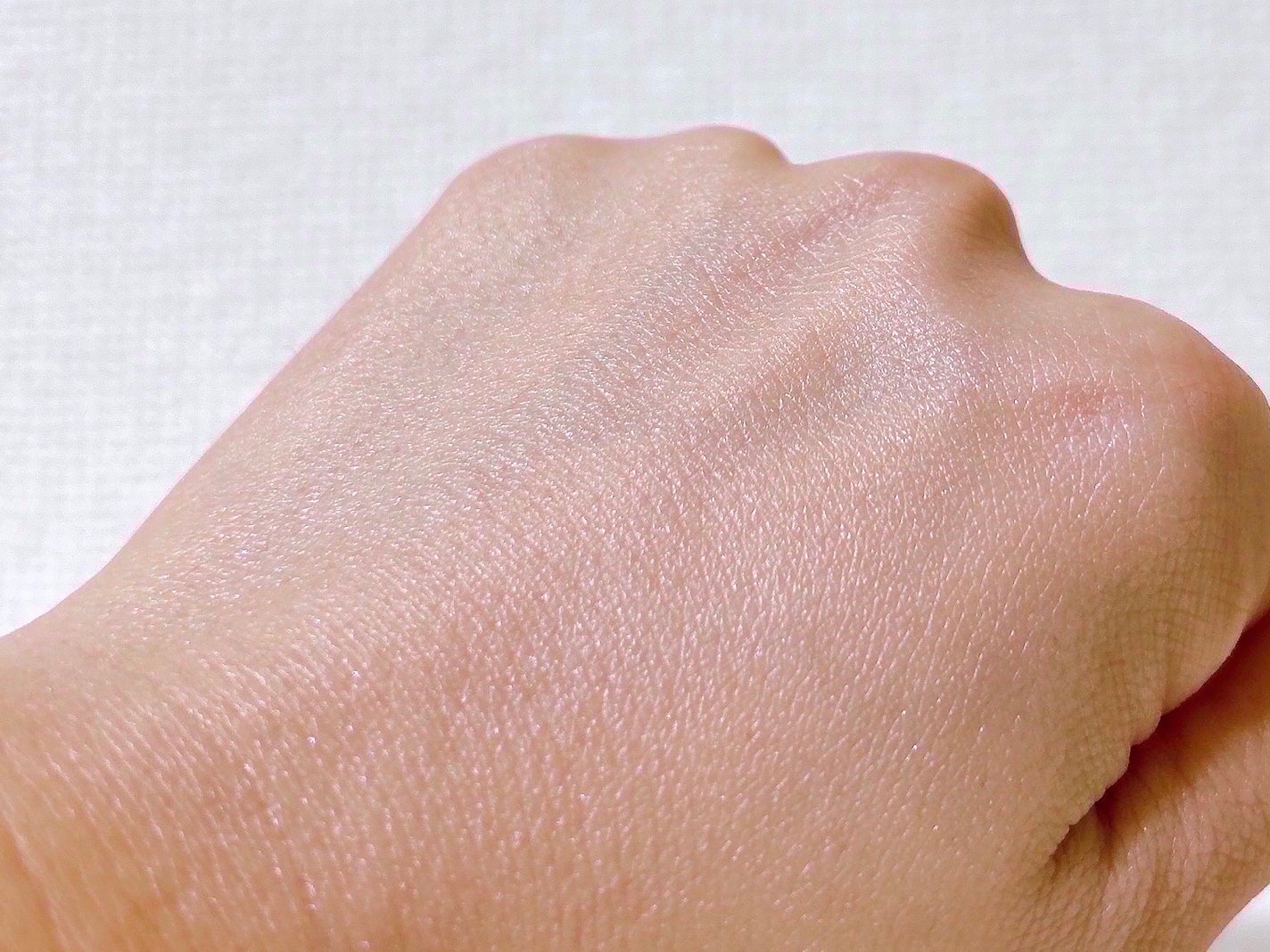 ジルスチュアート イルミネイティングジェム セラムブライマー リボンファッションショー/JILL STUART/化粧下地を使ったクチコミ(7枚目)