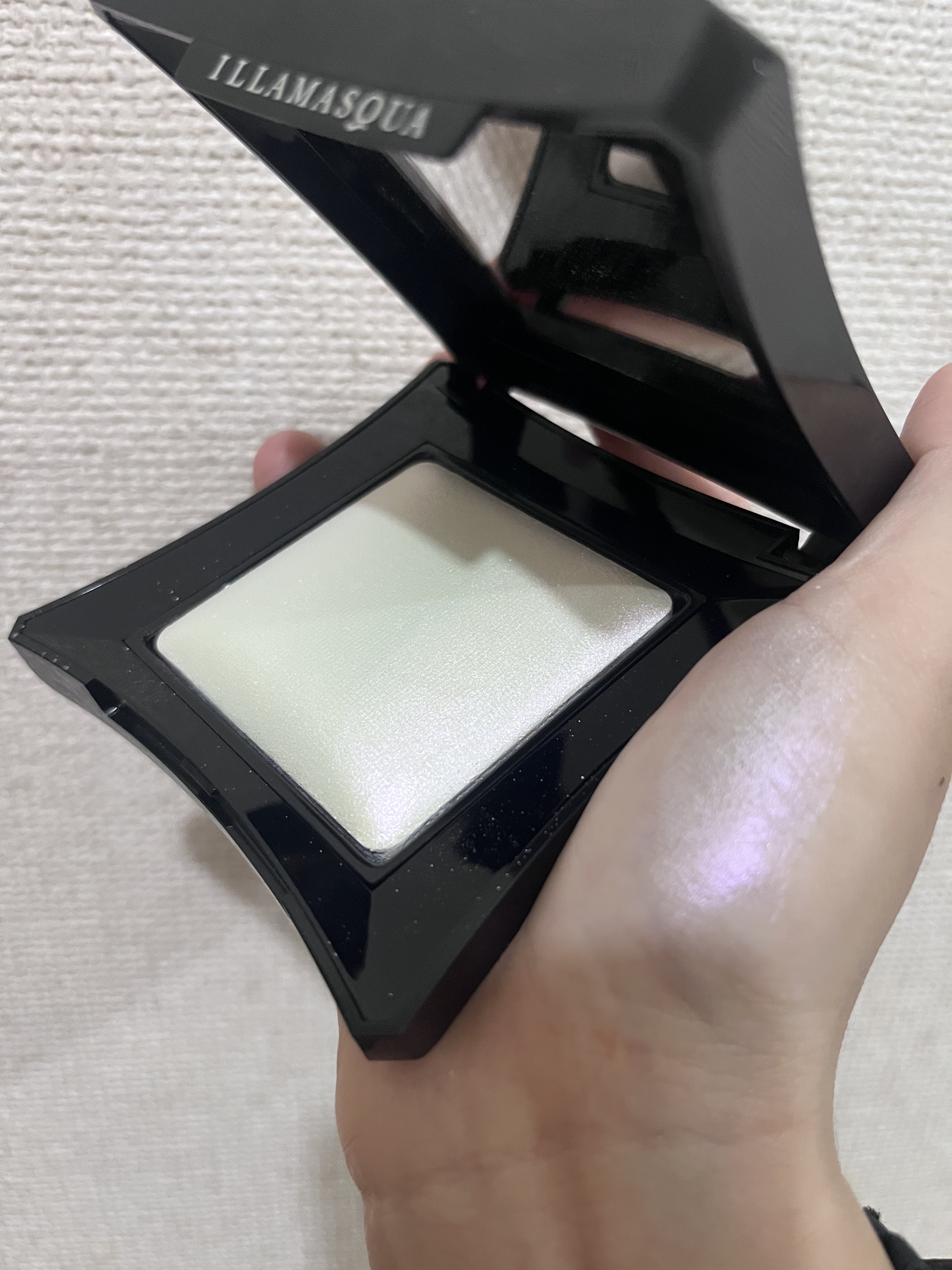 Illamasqua beyond powderのクチコミ「Illamasqua
beyond powder

カラー：DAZE

IllamasquaI.....」（2枚目）