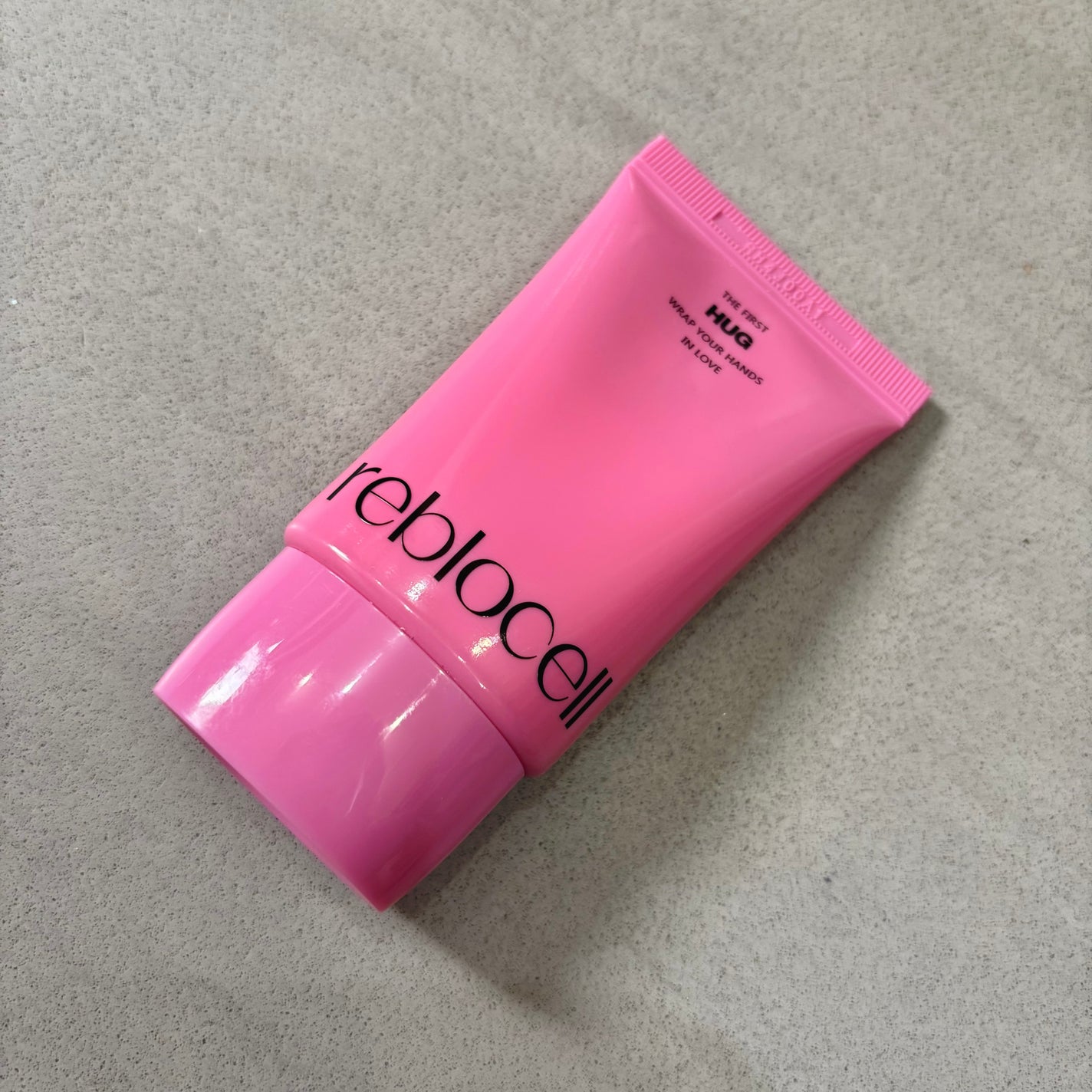 miel on LIPS 「この可愛いピンクのハンドクリームはreblocell(リブロセ..」(1枚目)